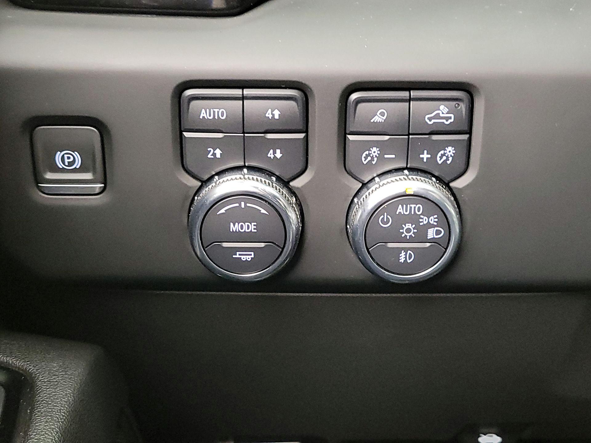 Thumbnail: 2023 GMC Sierra 1500 - 13