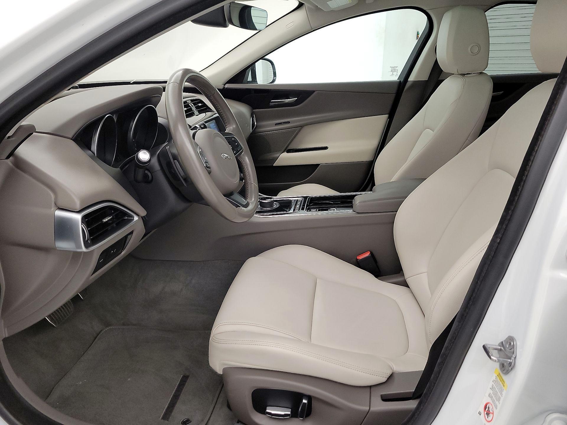 Thumbnail: 2019 Jaguar XE - 11