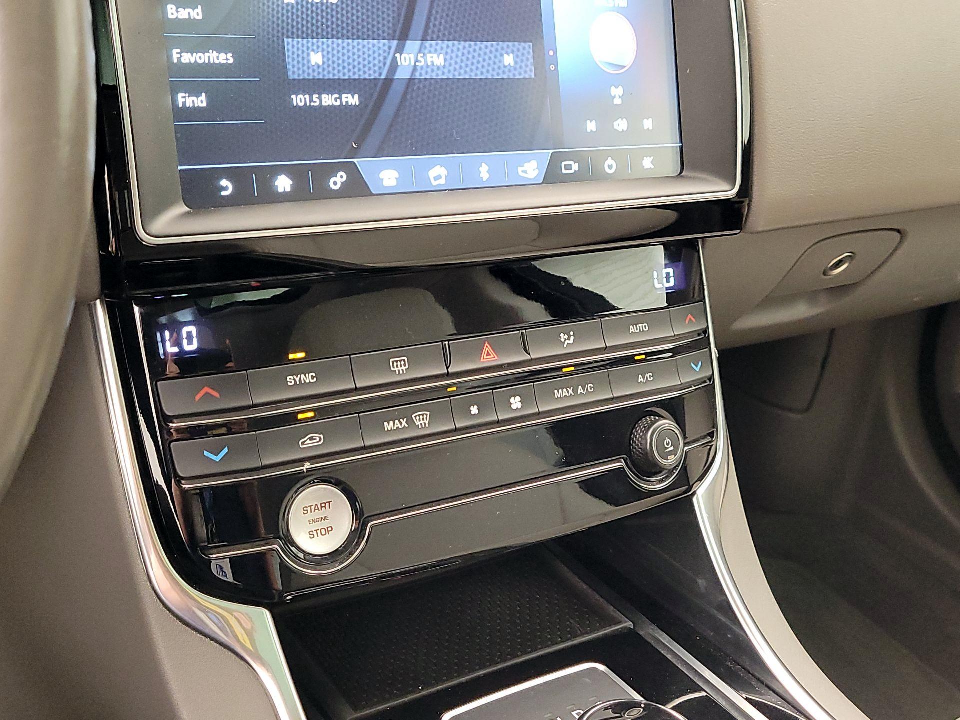 Thumbnail: 2019 Jaguar XE - 15