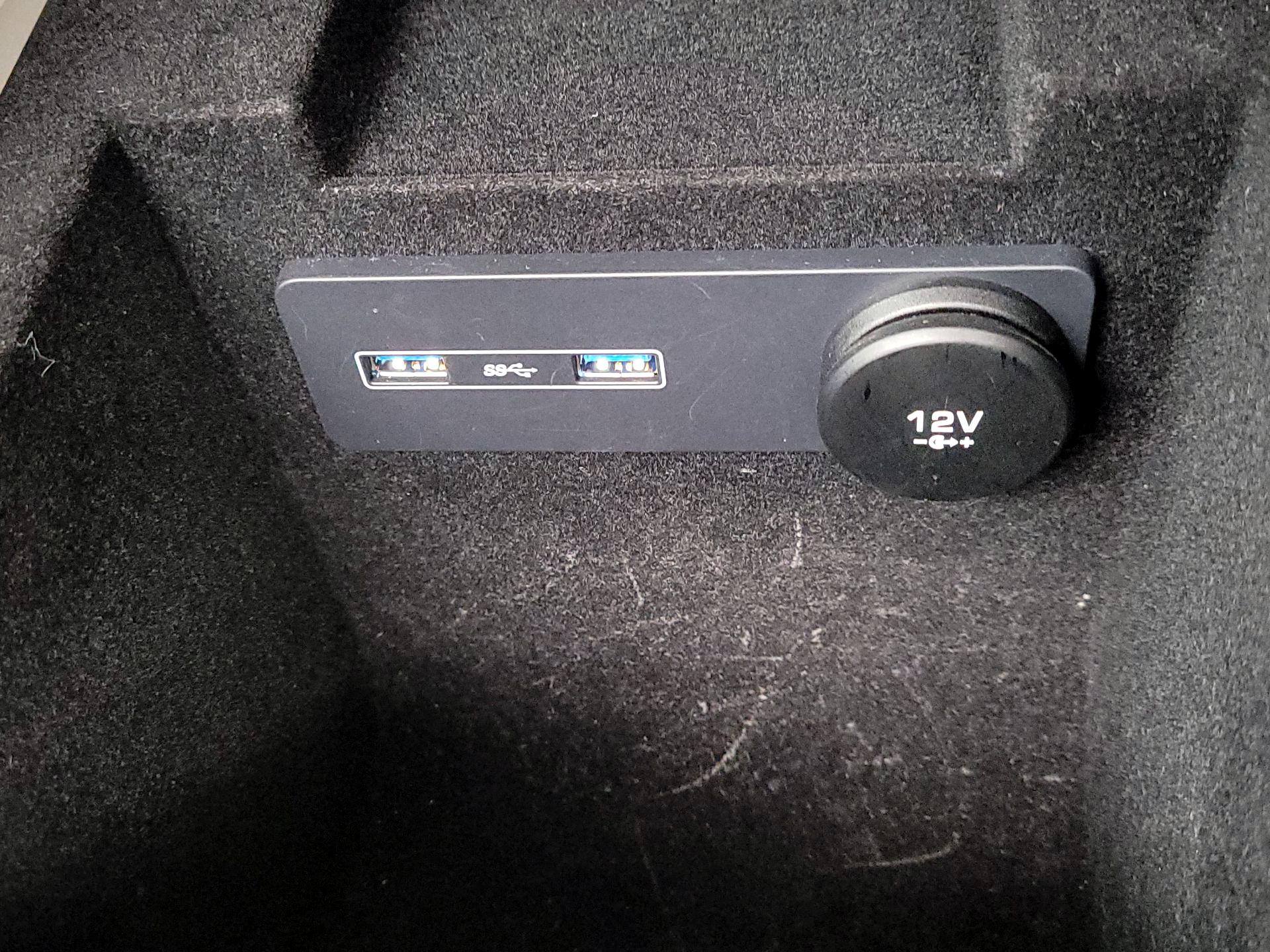 Thumbnail: 2019 Jaguar XE - 17