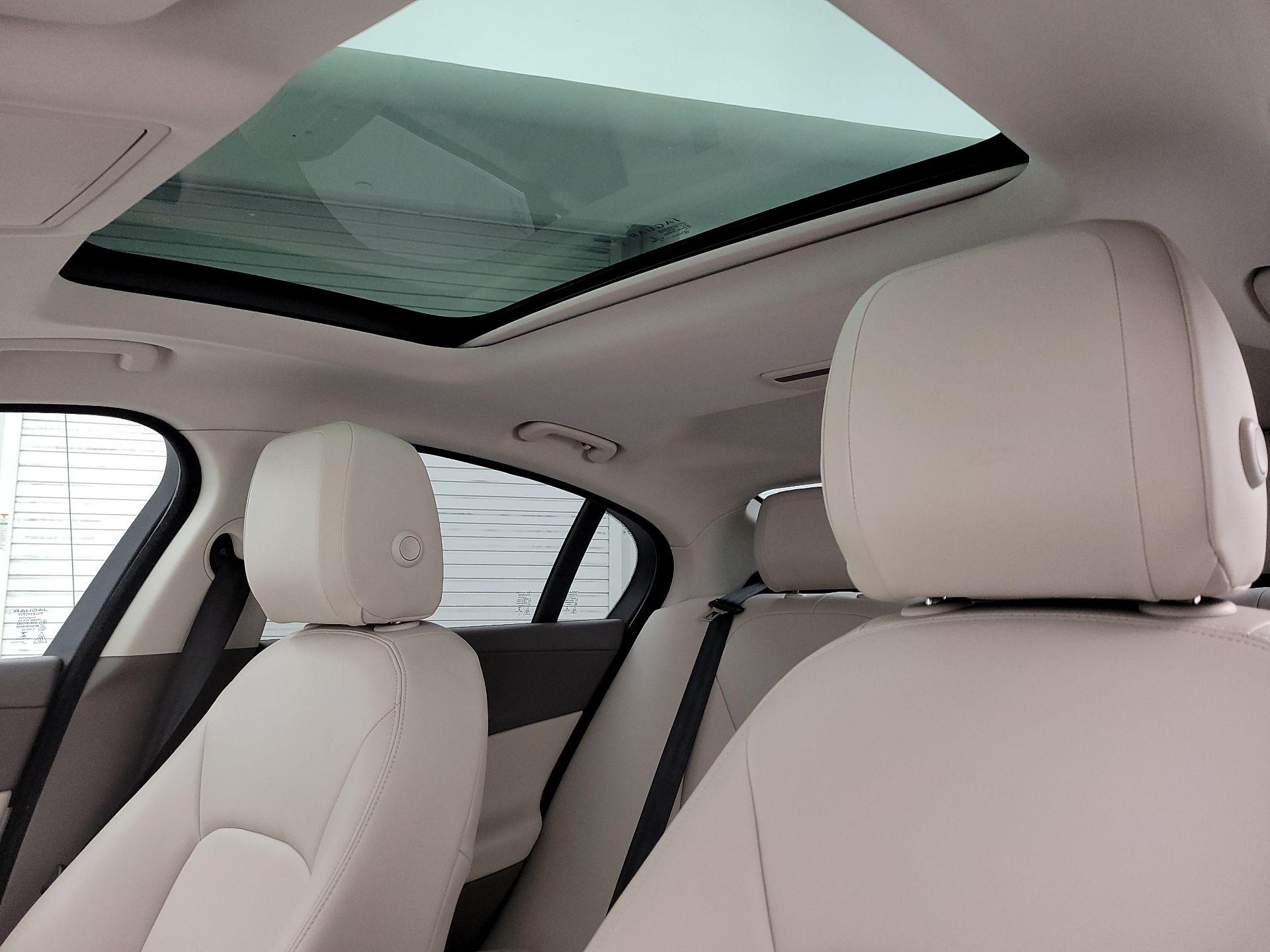 Thumbnail: 2019 Jaguar XE - 18