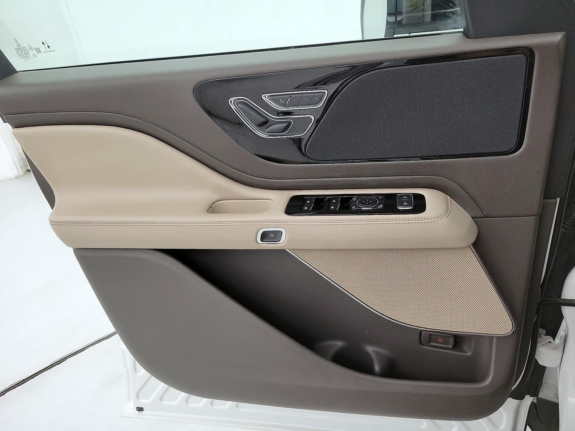 Thumbnail: 2024 Lincoln Aviator - 12