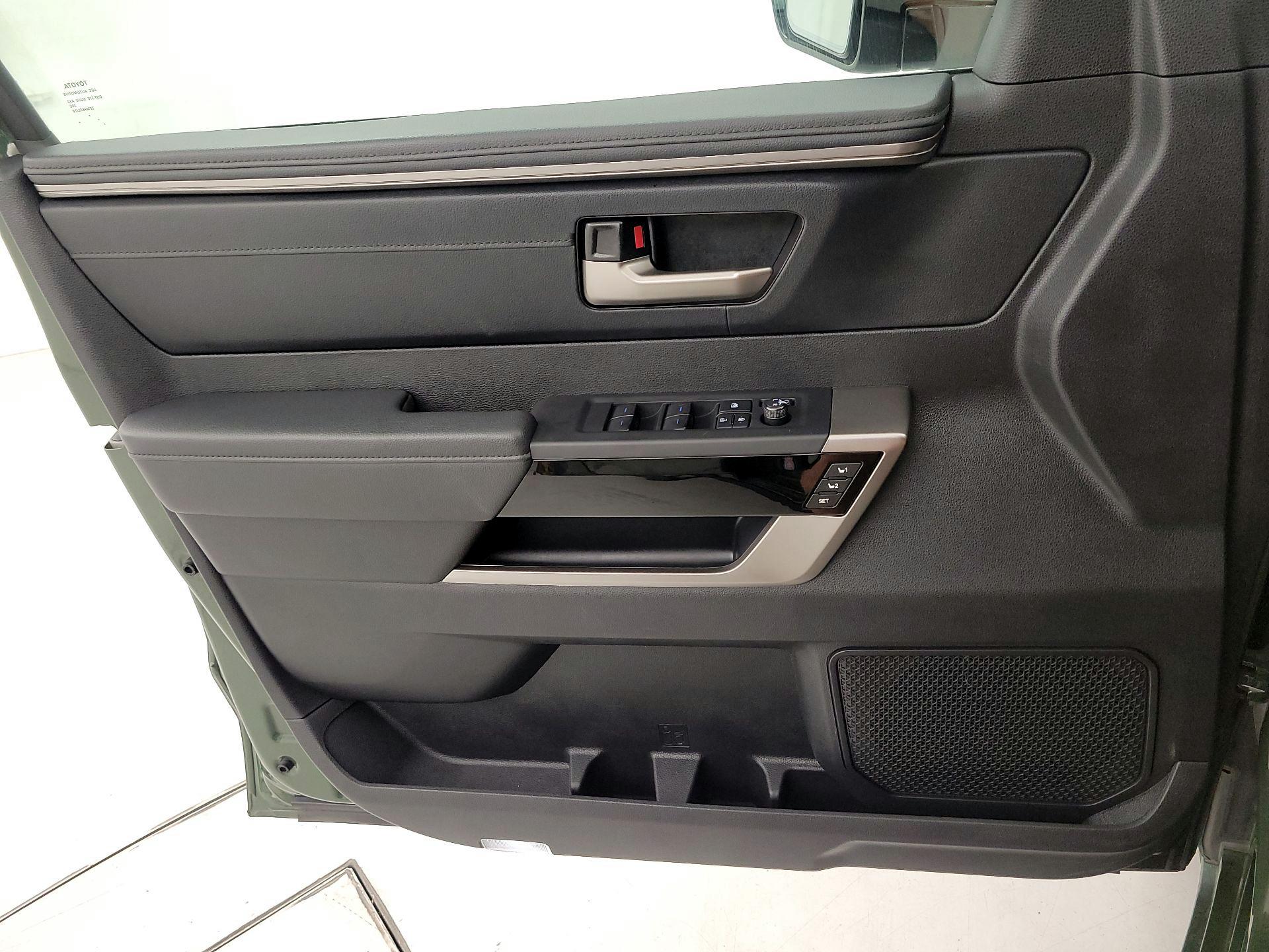 Thumbnail: 2022 Toyota Tundra - 12