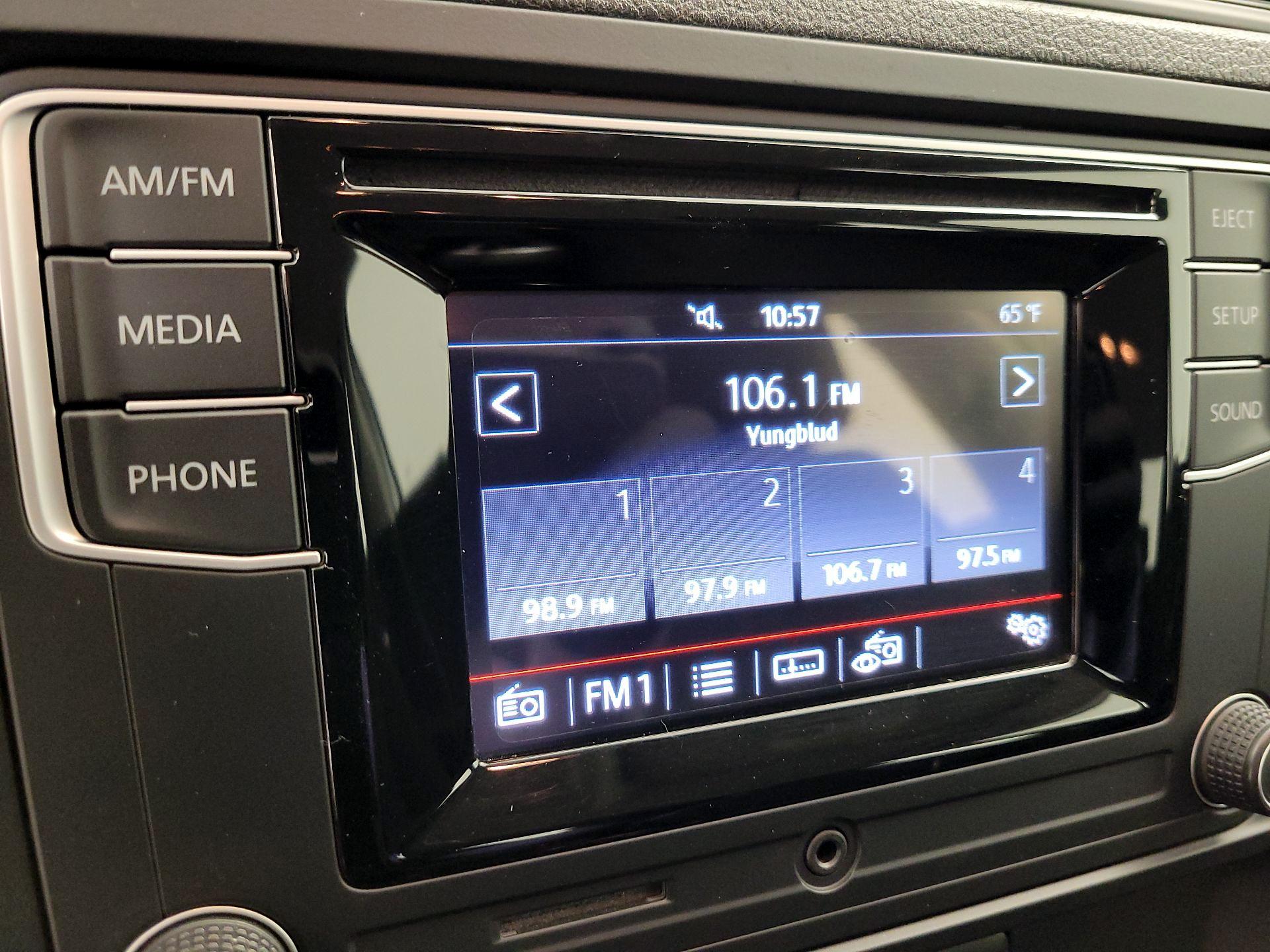 Thumbnail: 2016 Volkswagen Jetta - 14
