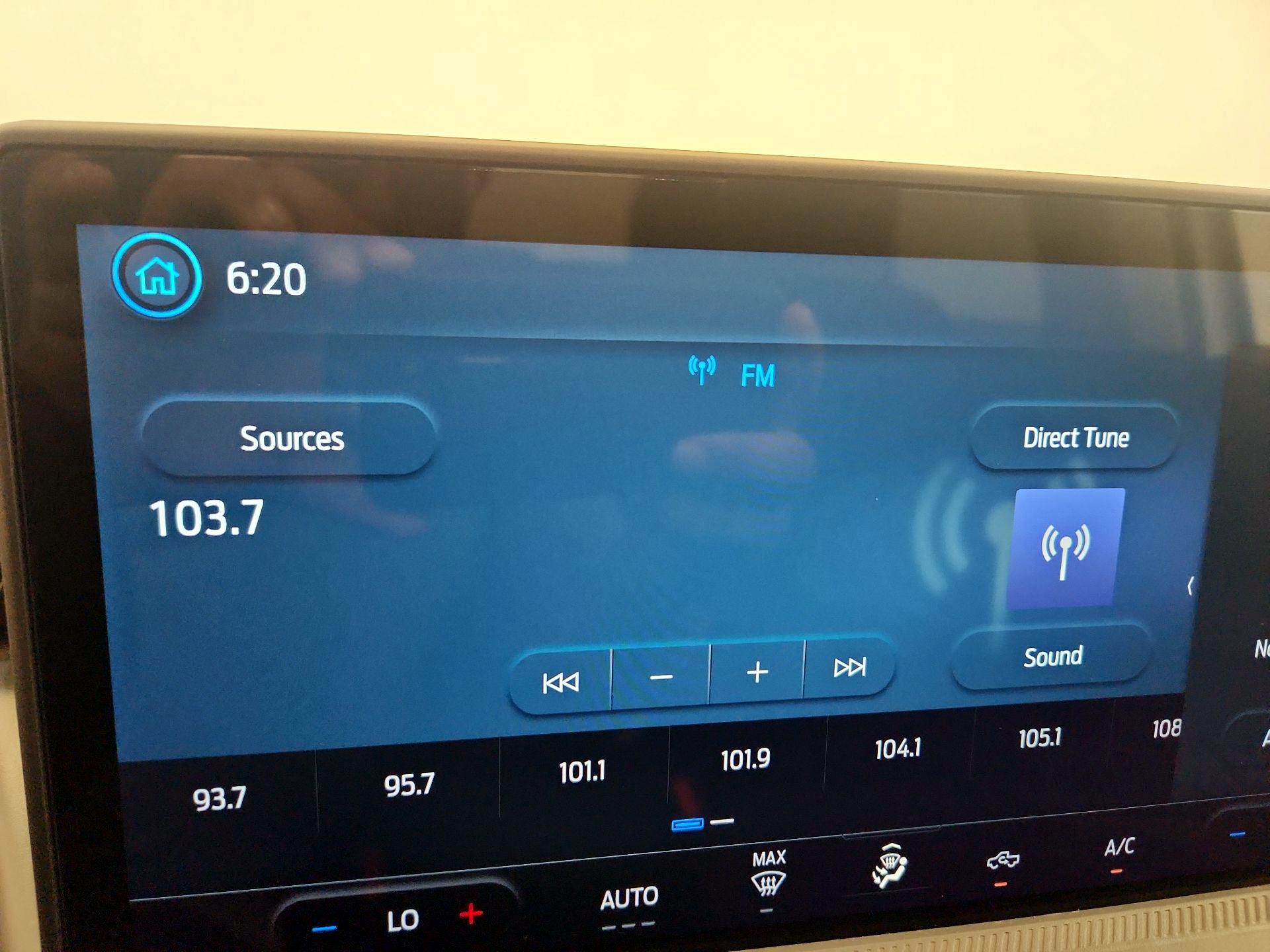 Thumbnail: 2025 Ford Maverick - 15