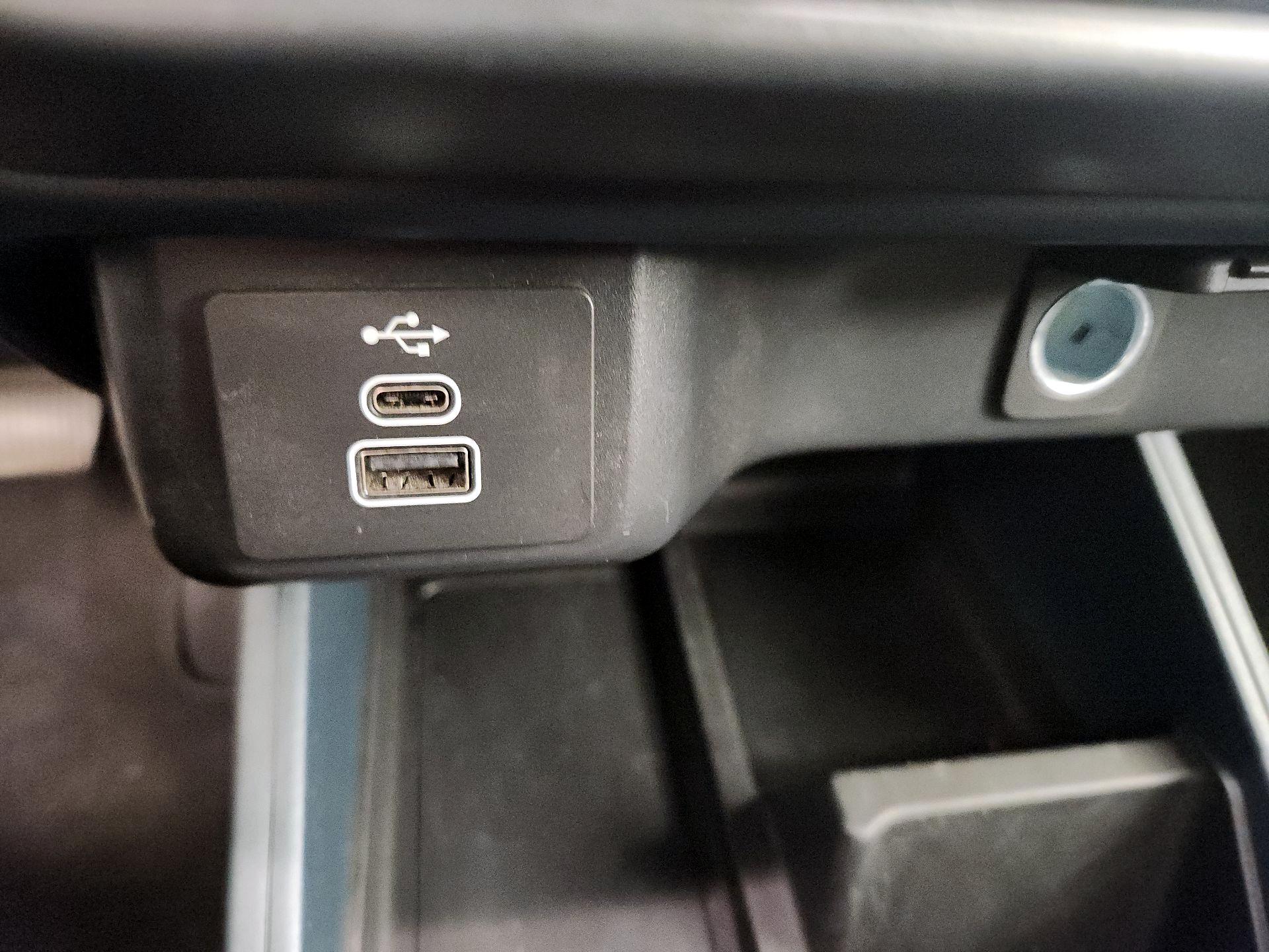 Thumbnail: 2025 Ford Maverick - 18