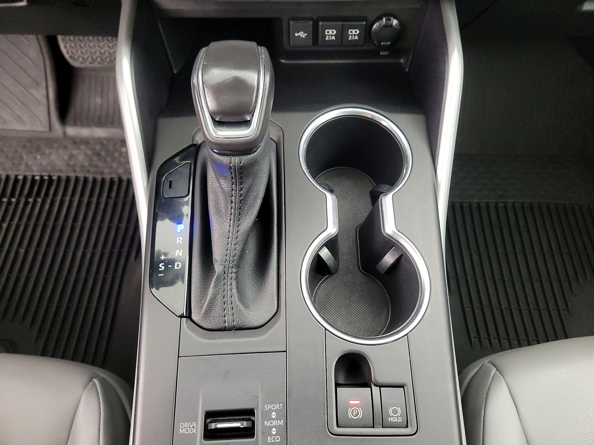 Thumbnail: 2020 Toyota Highlander - 18