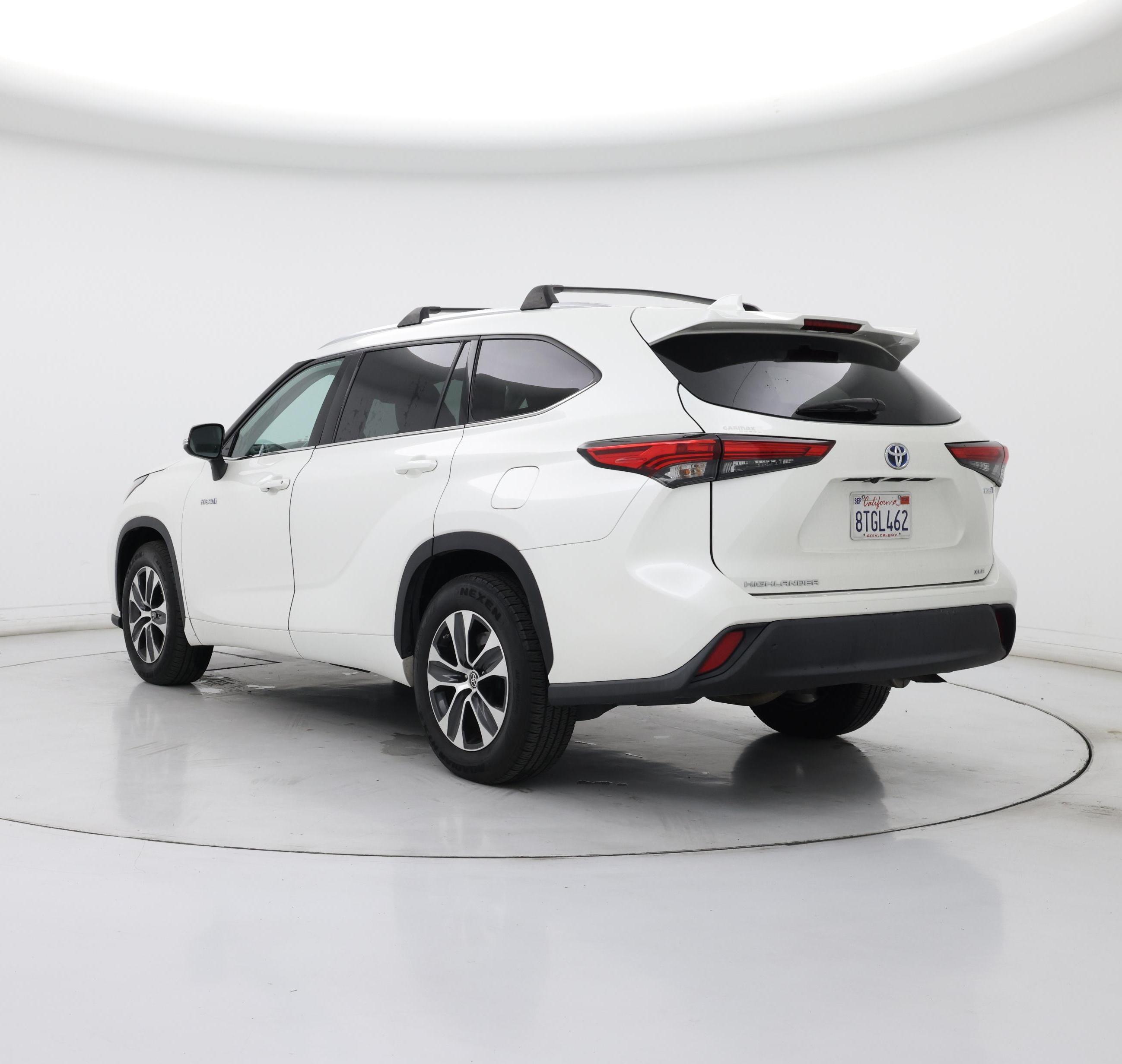 Thumbnail: 2020 Toyota Highlander - 2