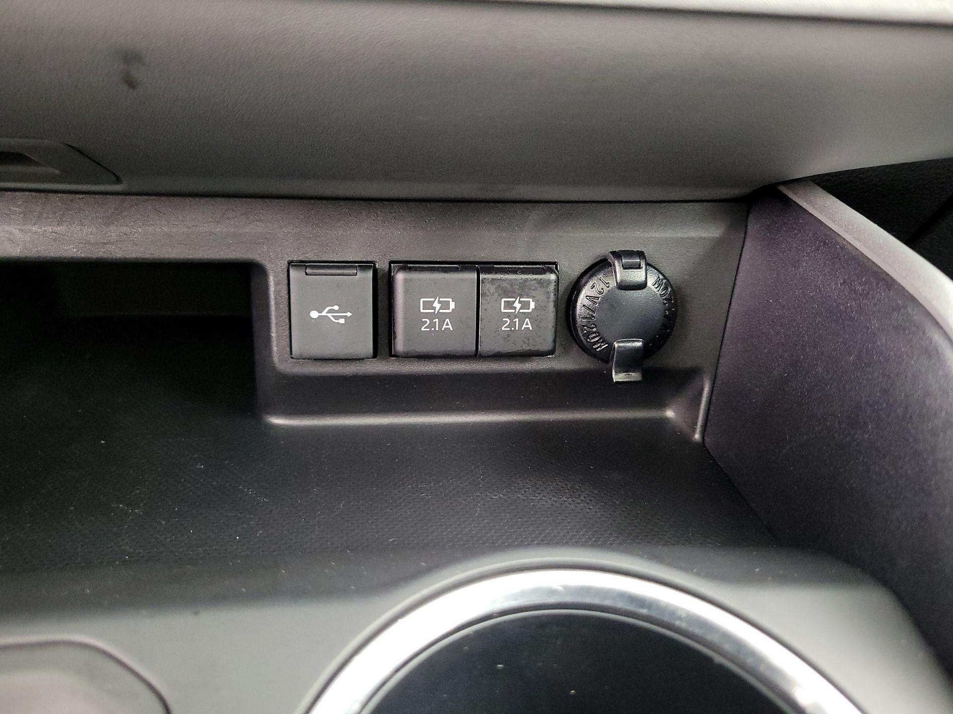 Thumbnail: 2020 Toyota Highlander - 19