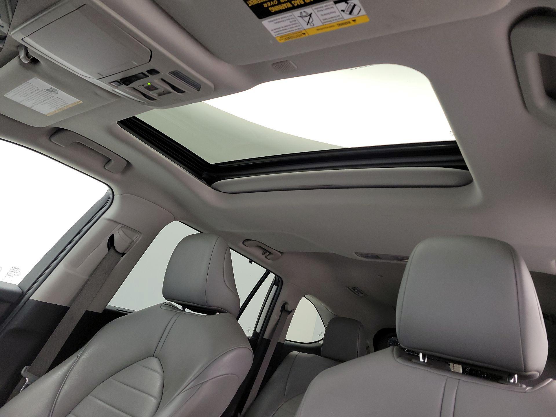 Thumbnail: 2020 Toyota Highlander - 20