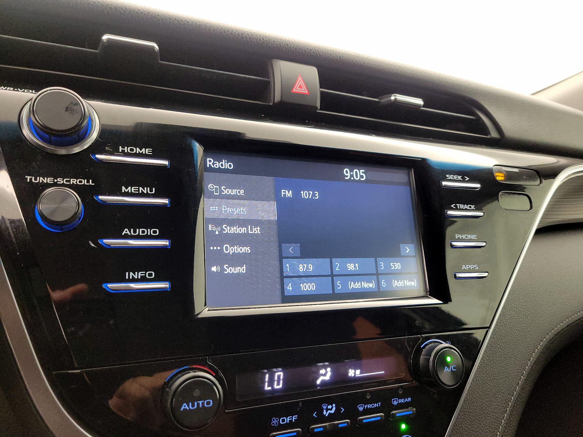 Thumbnail: 2018 Toyota Camry - 15