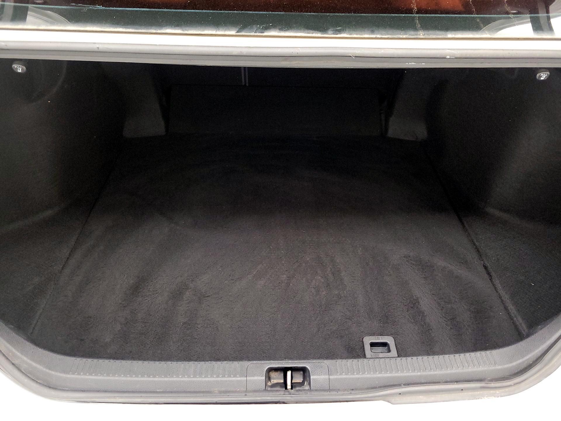 Thumbnail: 2018 Toyota Camry - 20