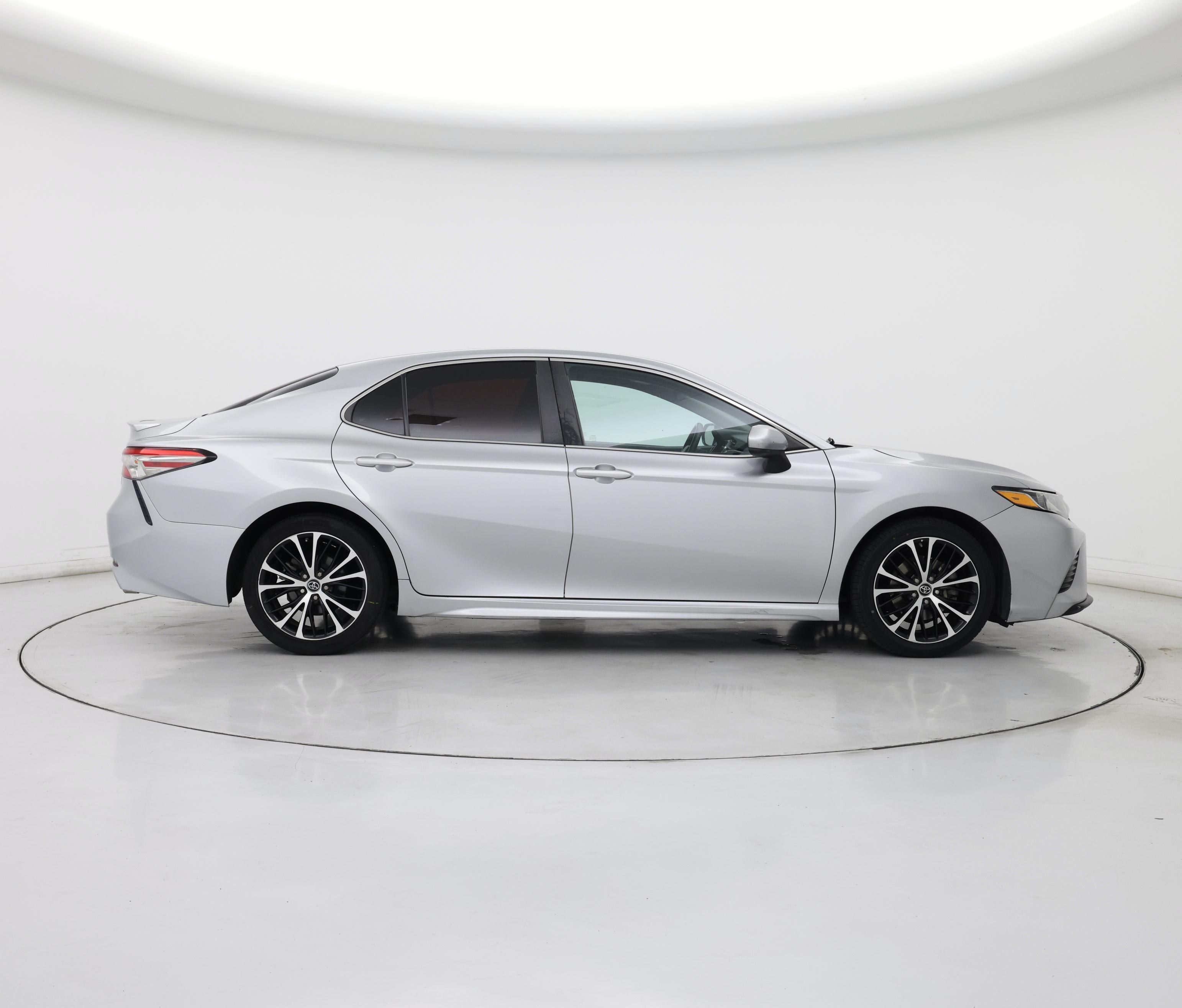 Thumbnail: 2018 Toyota Camry - 7