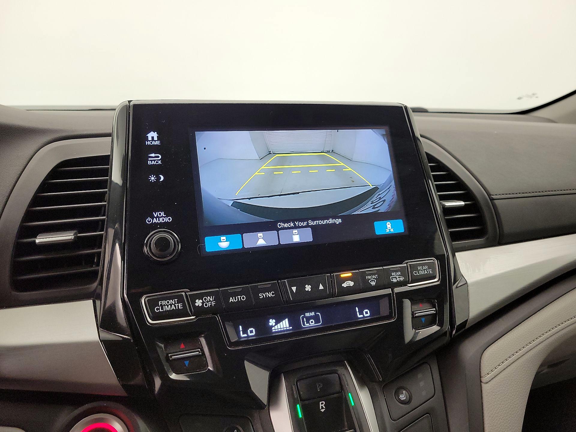 Thumbnail: 2018 Honda Odyssey - 14