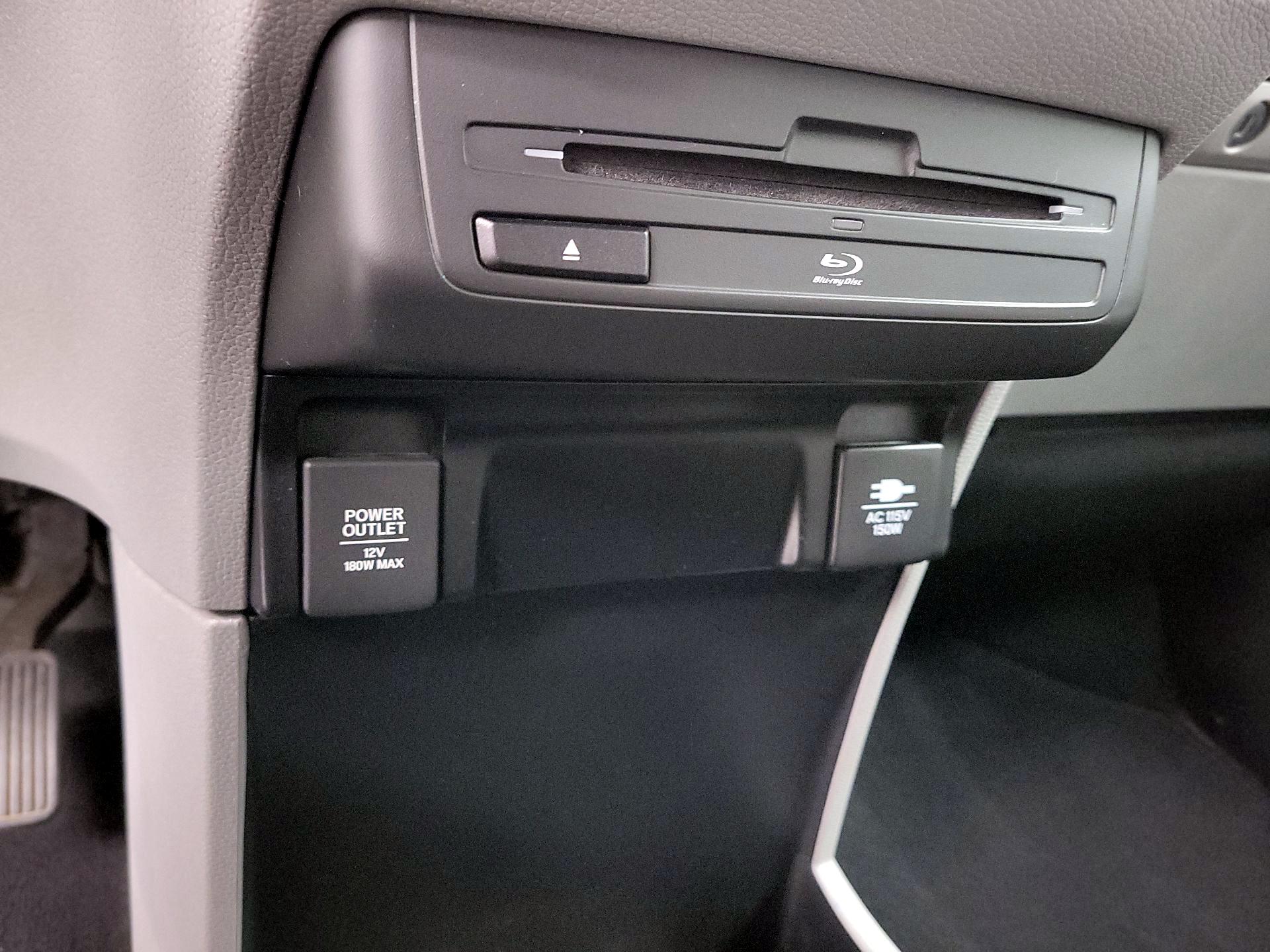 Thumbnail: 2018 Honda Odyssey - 18