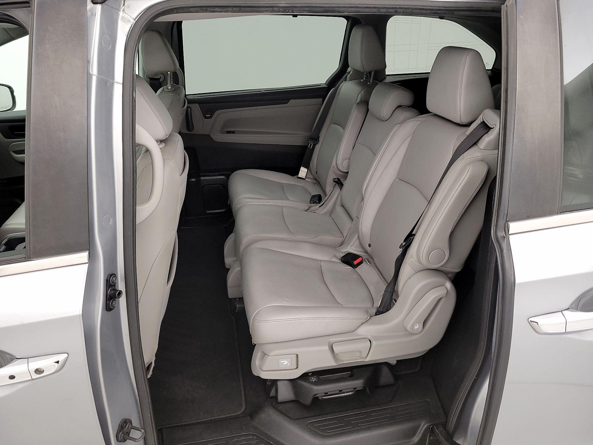 Thumbnail: 2018 Honda Odyssey - 20