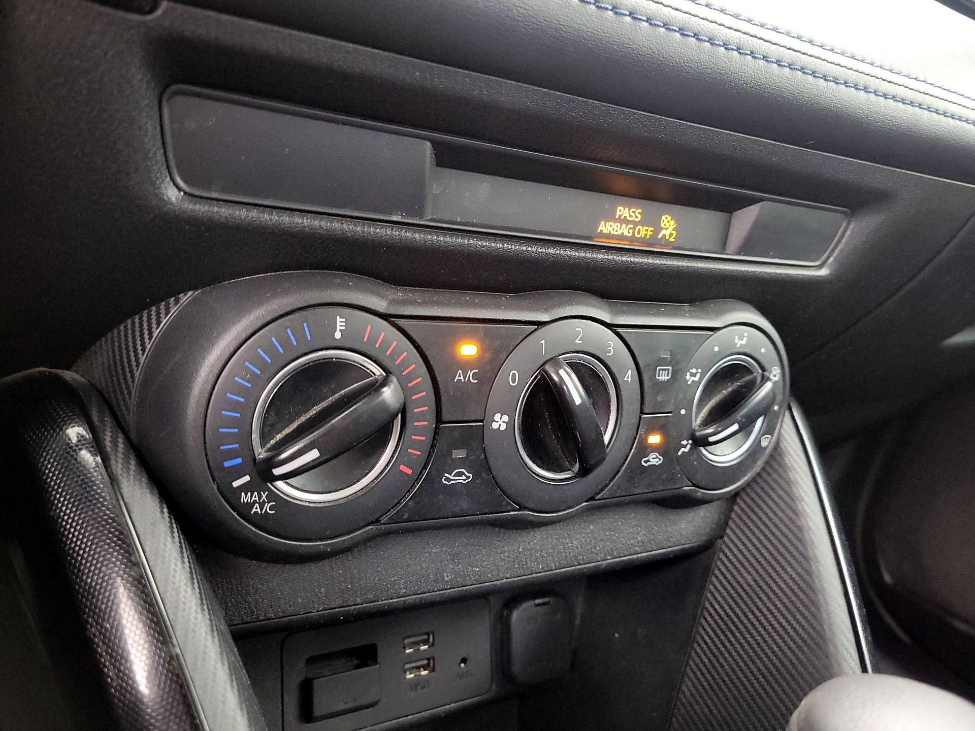 Thumbnail: 2017 Toyota Yaris iA - 17