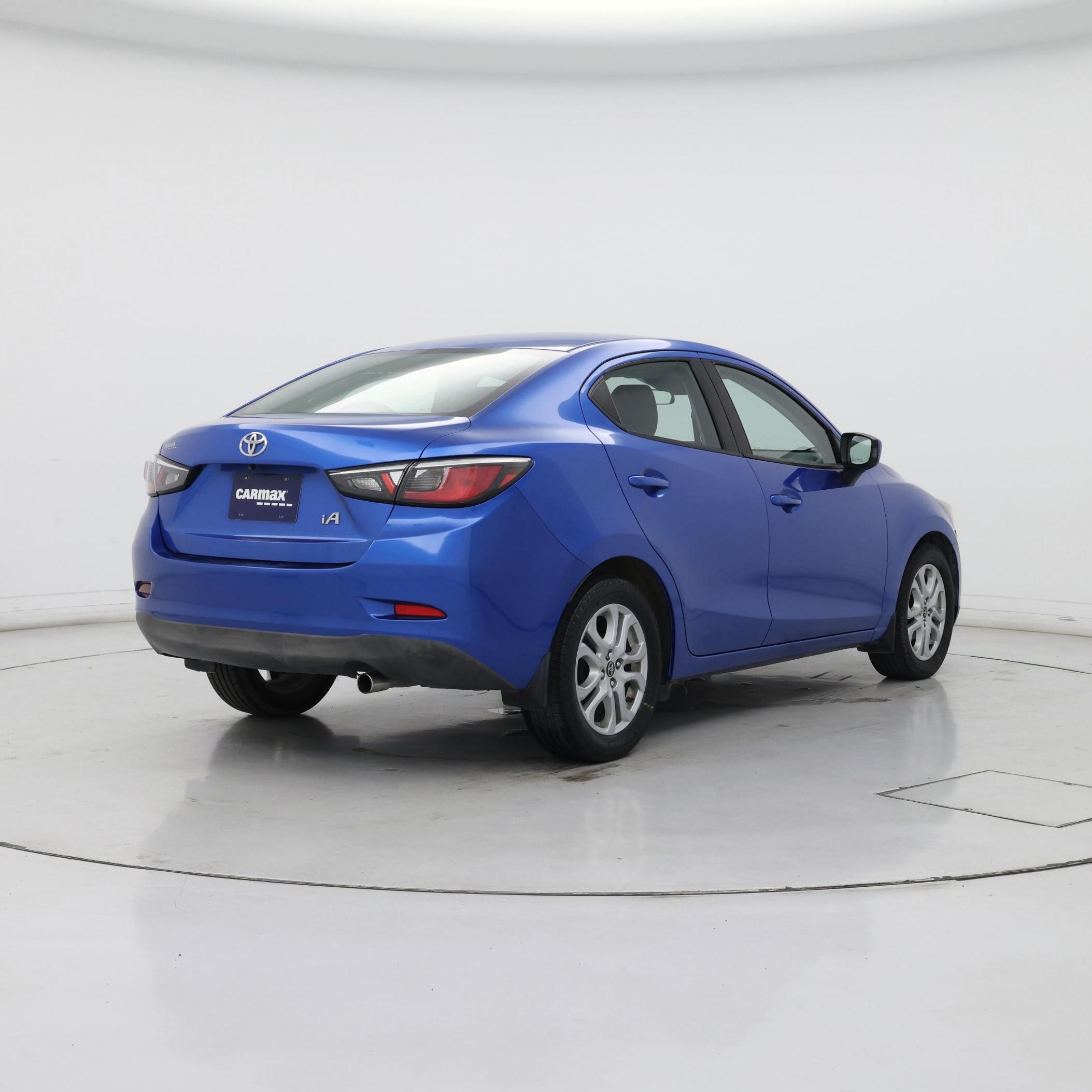 Thumbnail: 2017 Toyota Yaris iA - 8