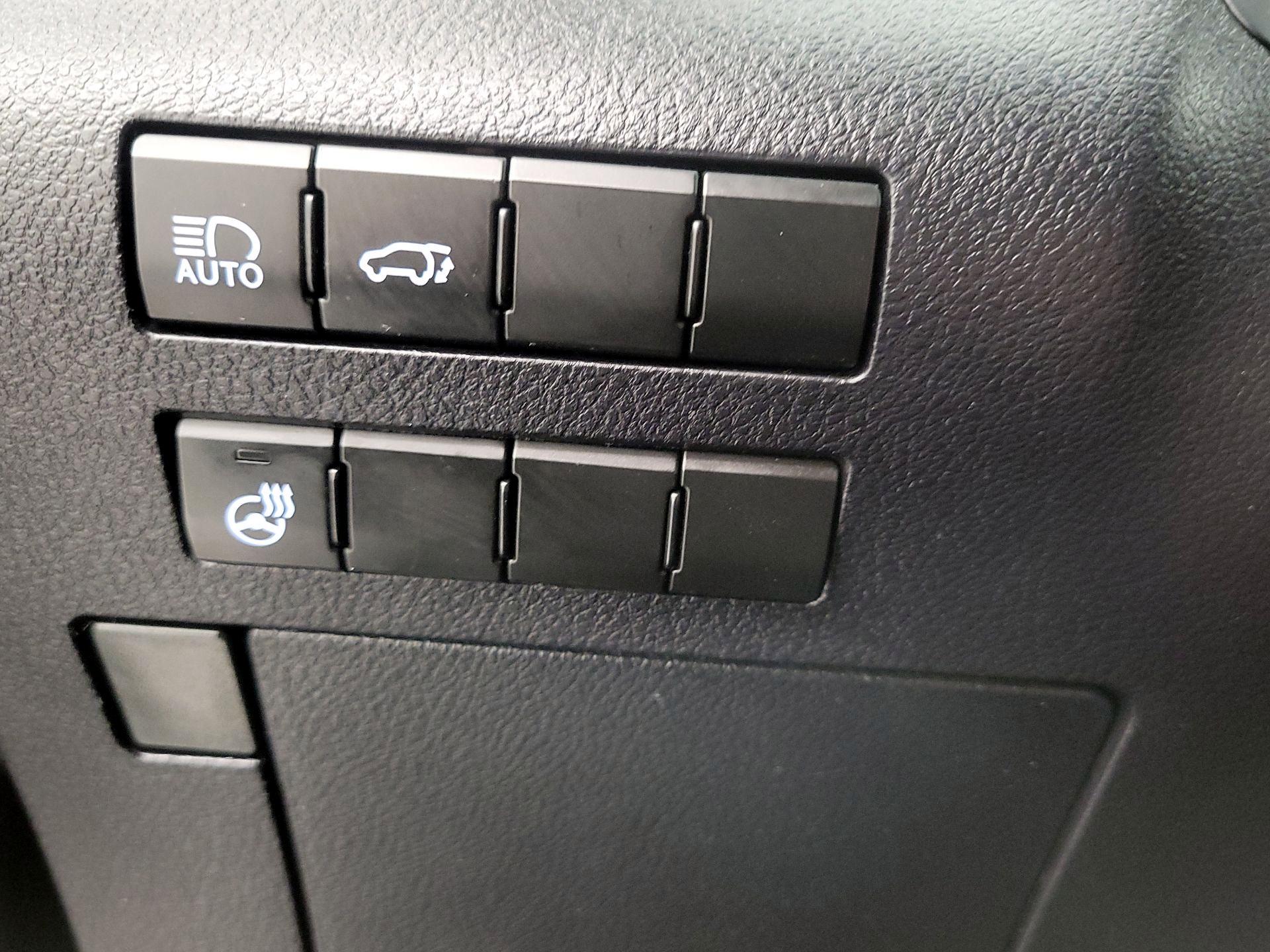 Thumbnail: 2018 Lexus RX - 13