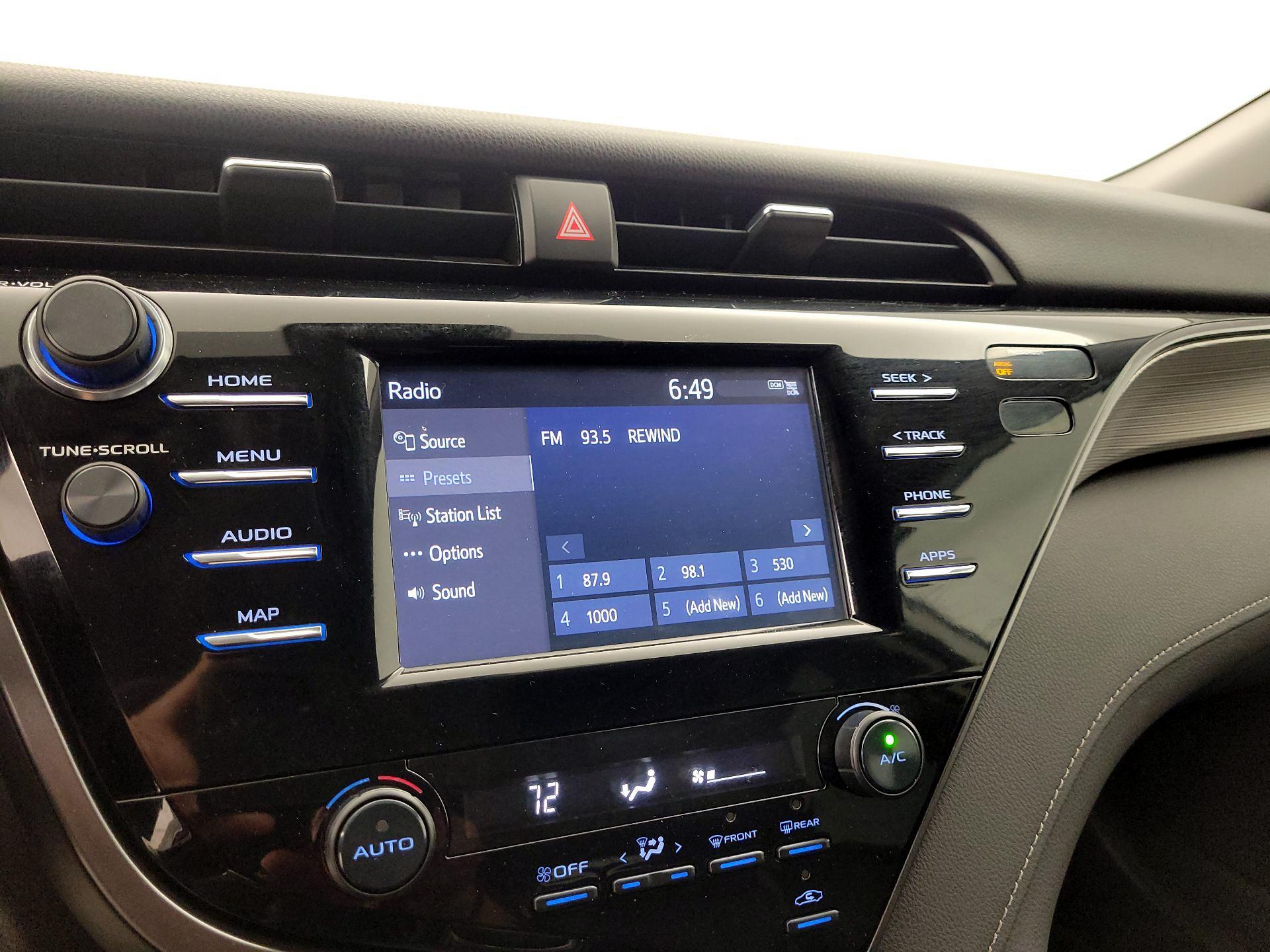 Thumbnail: 2019 Toyota Camry - 15