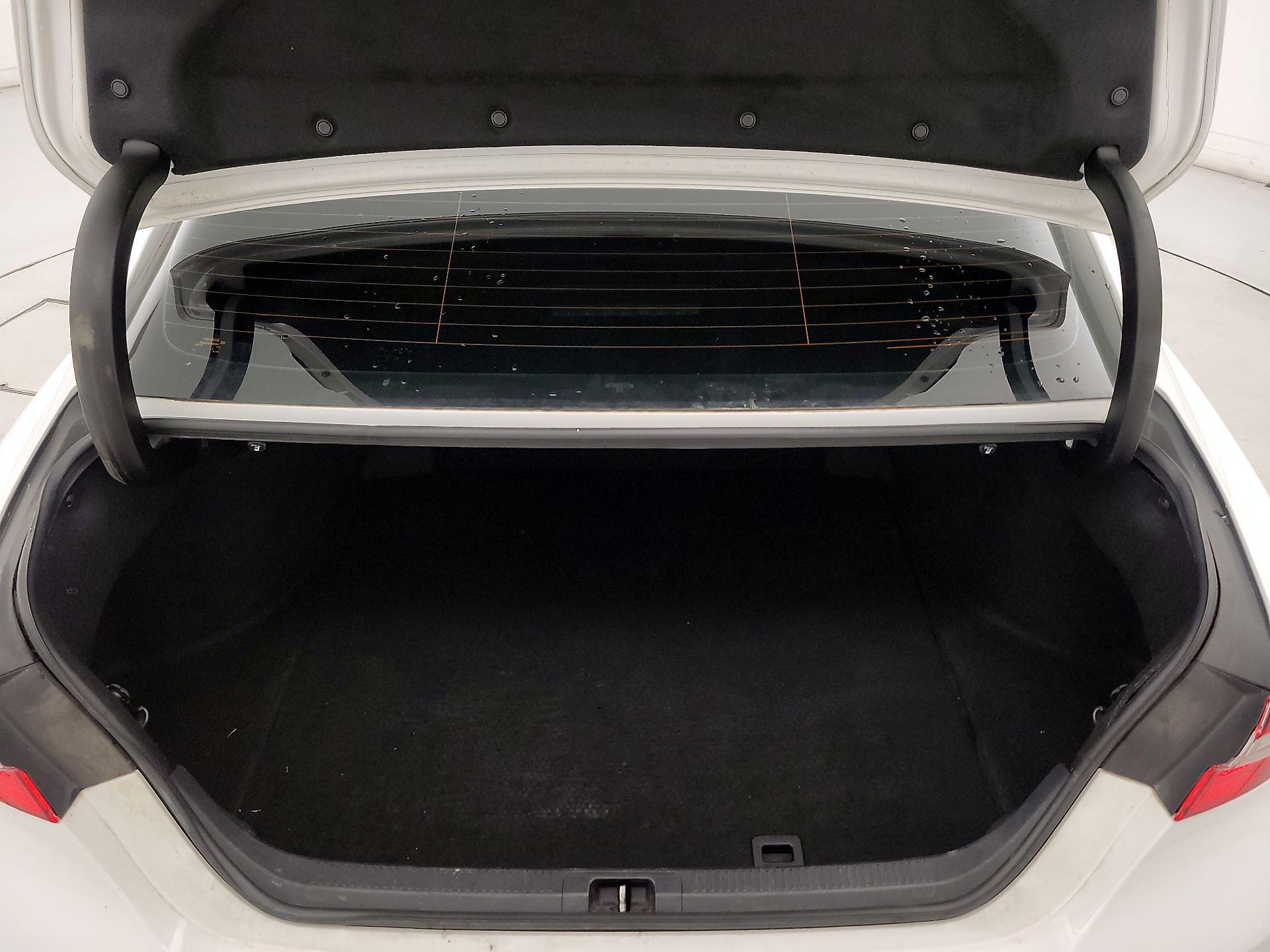 Thumbnail: 2019 Toyota Camry - 20