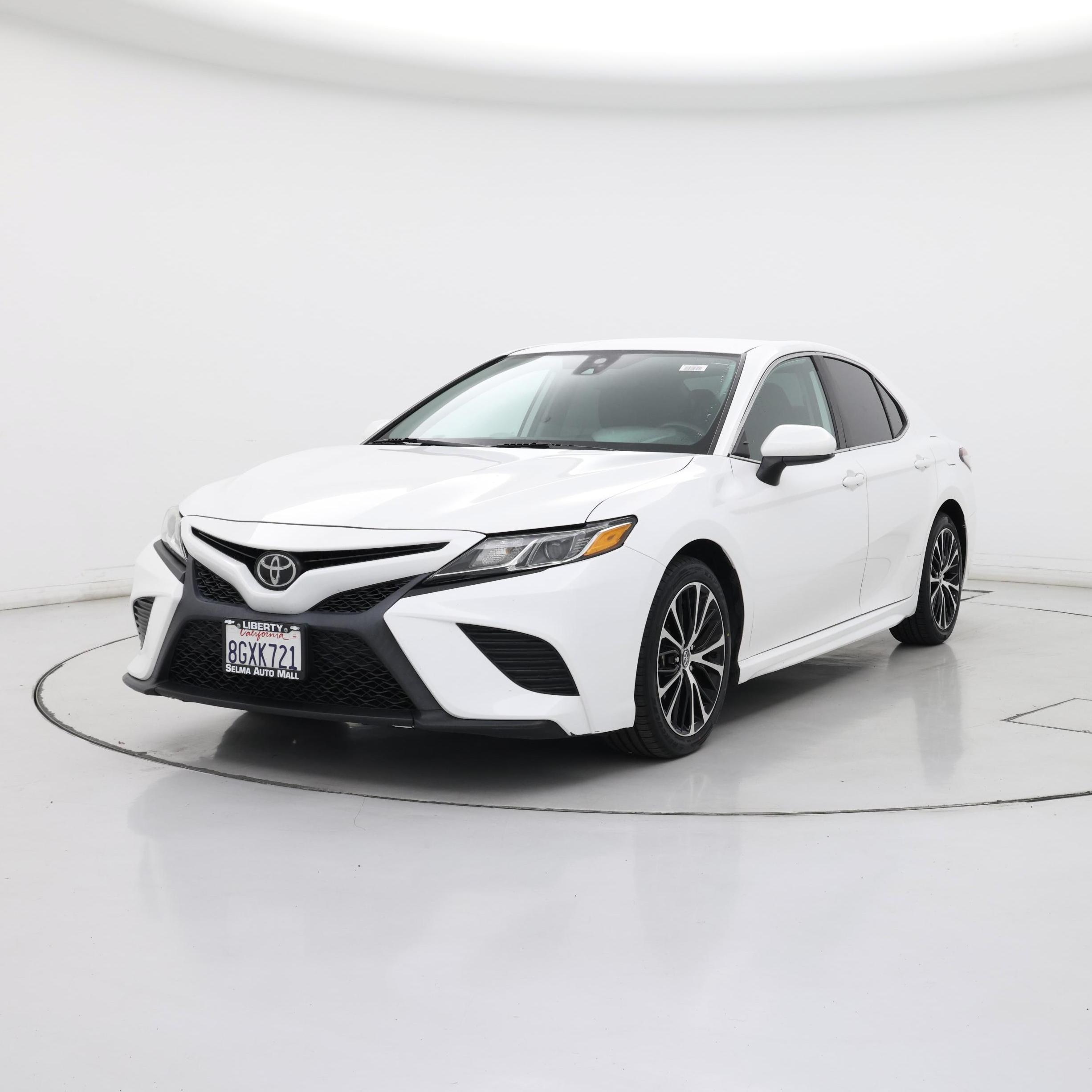 Thumbnail: 2019 Toyota Camry - 4