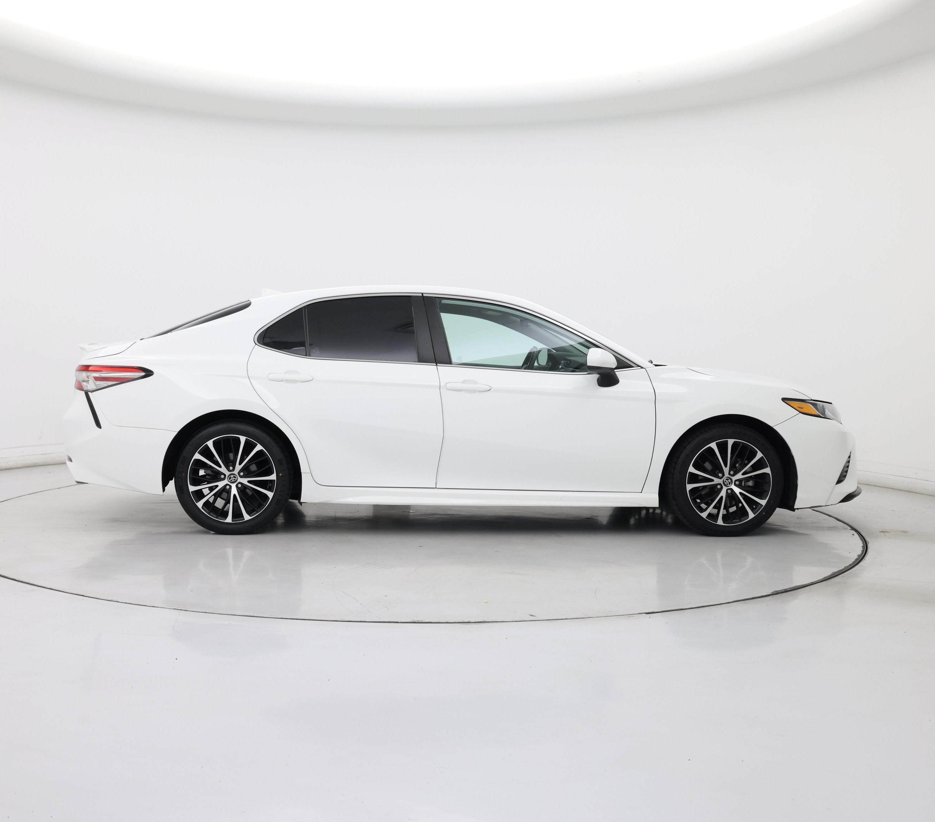 Thumbnail: 2019 Toyota Camry - 7