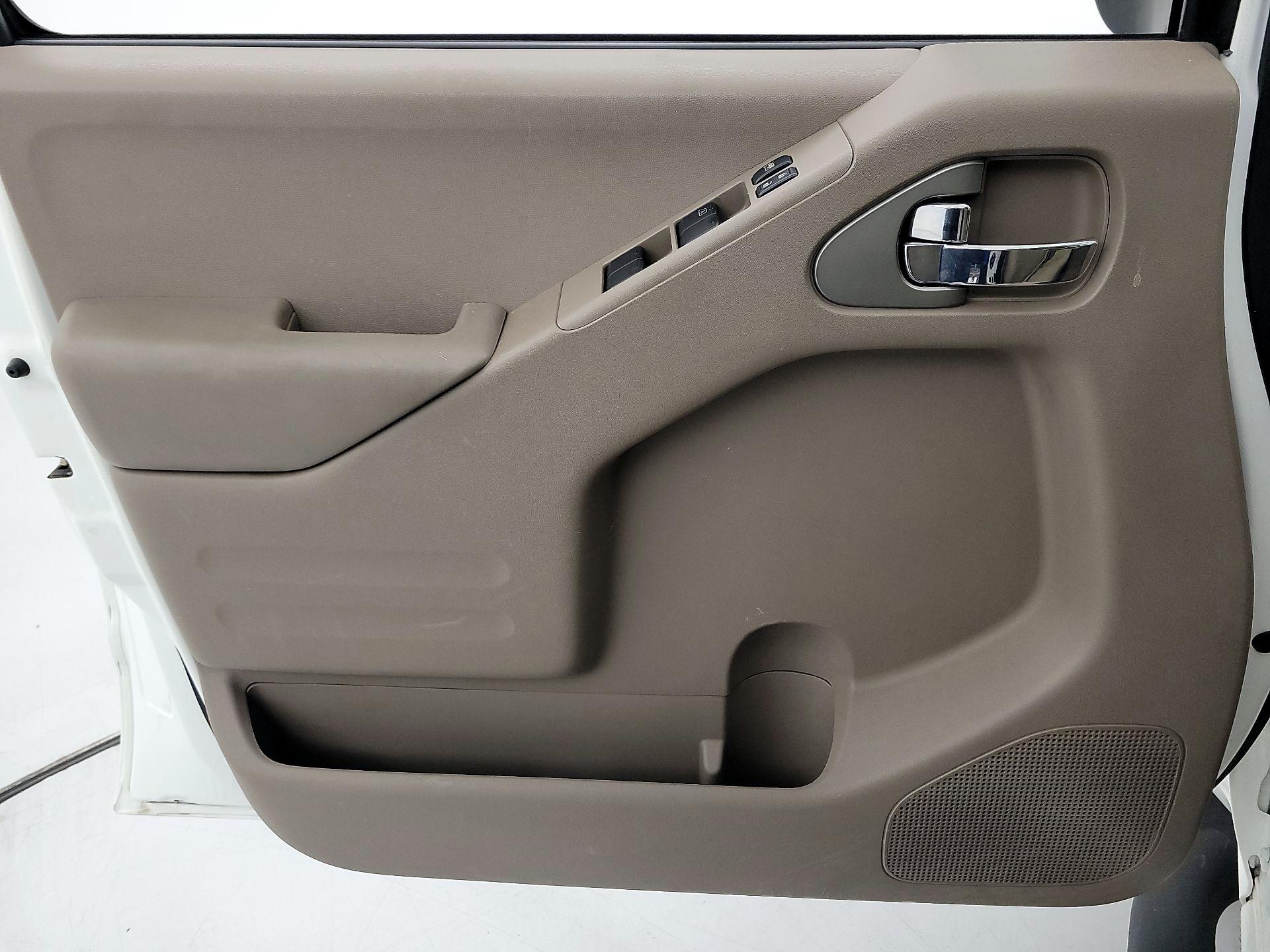 Thumbnail: 2016 Nissan Frontier - 12