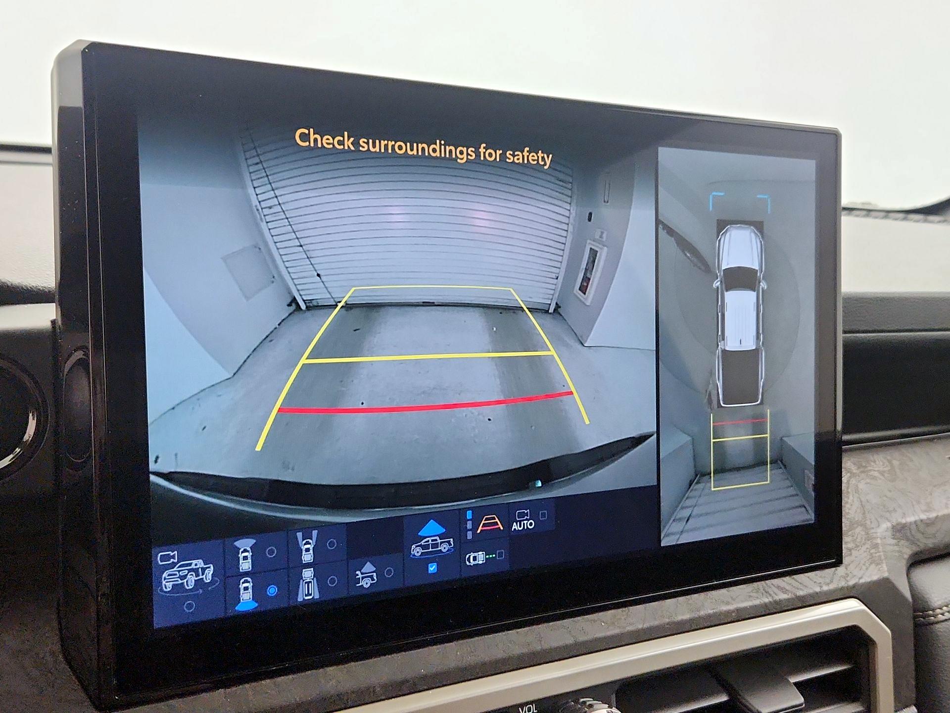 Thumbnail: 2024 Toyota Tacoma - 14