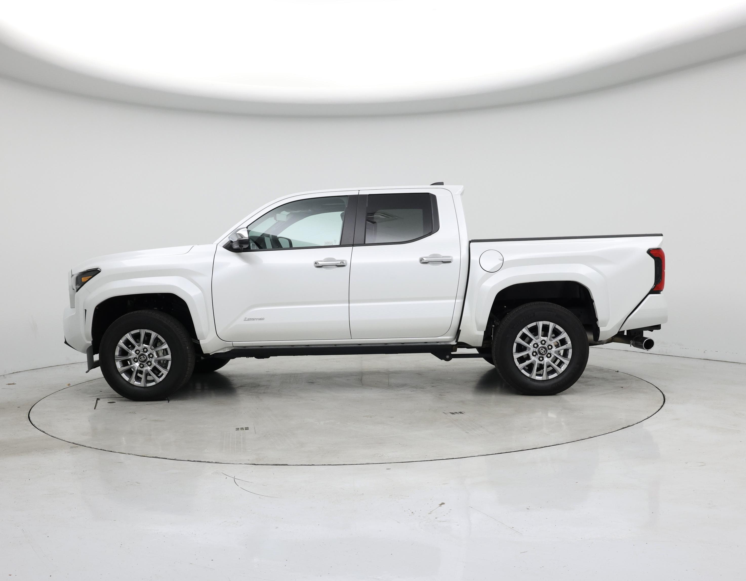 Thumbnail: 2024 Toyota Tacoma - 3