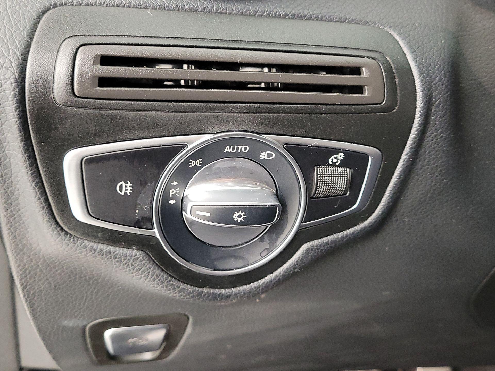 Thumbnail: 2022 Mercedes-Benz GLC - 13