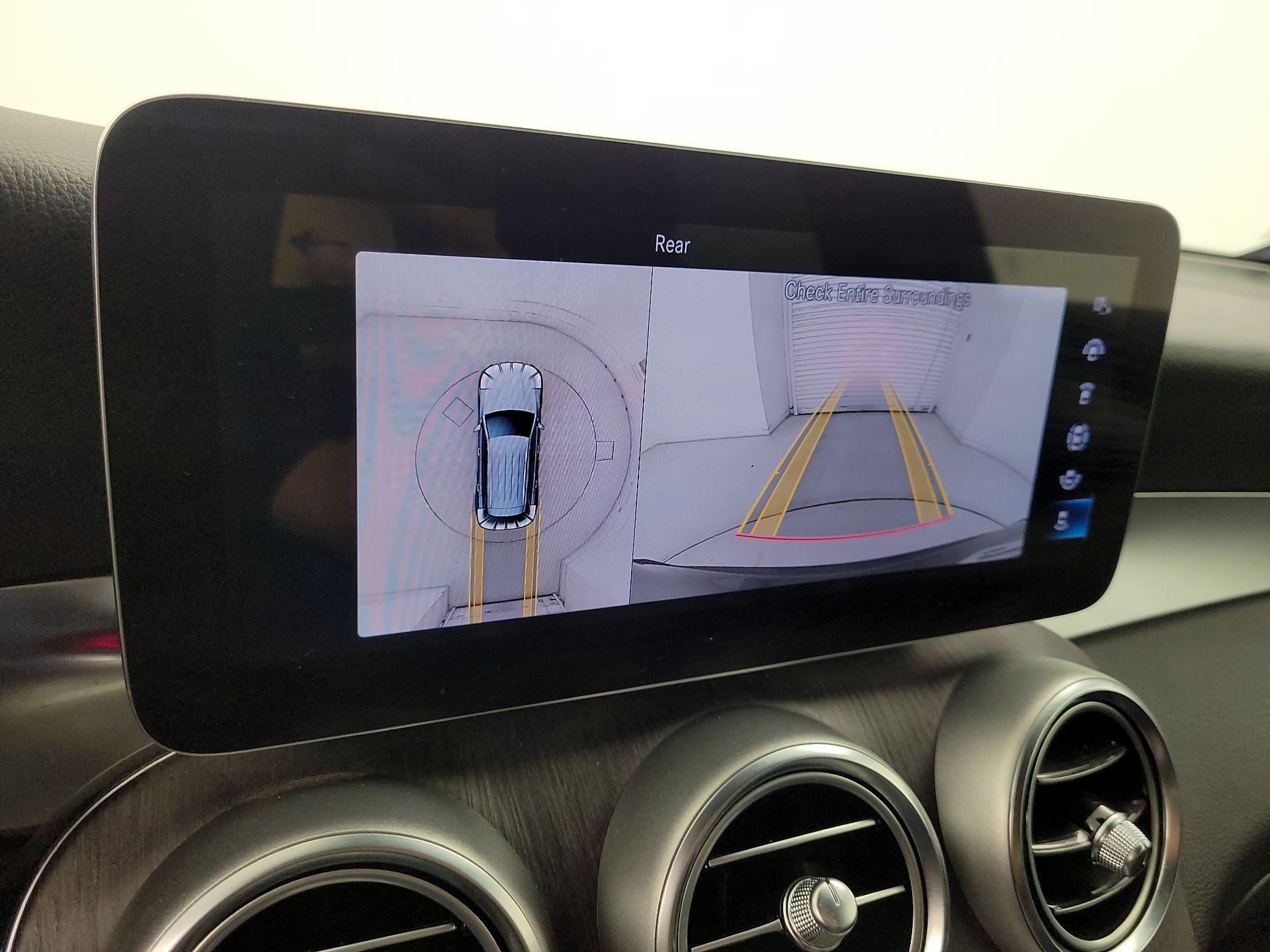 Thumbnail: 2022 Mercedes-Benz GLC - 14