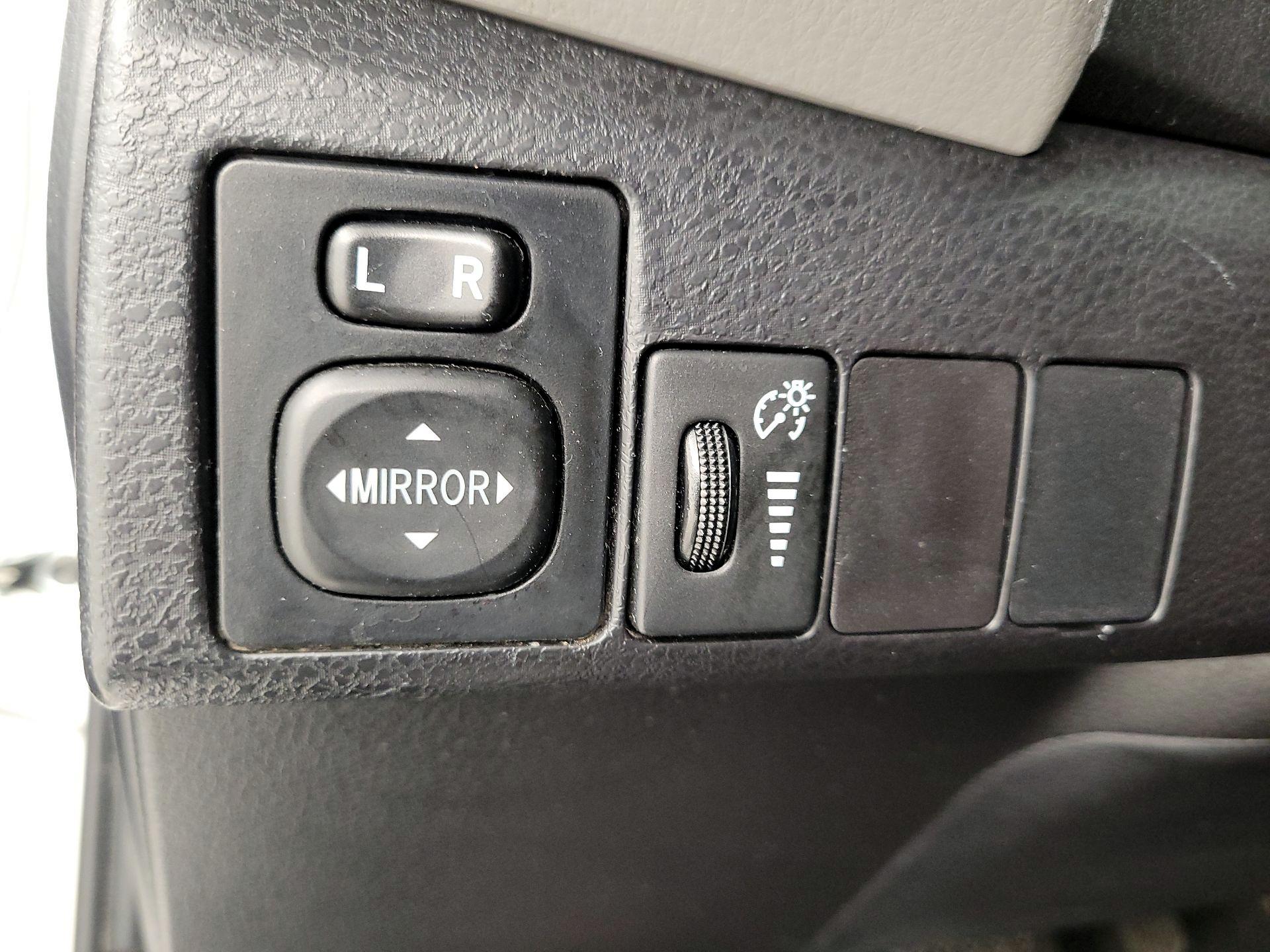 Thumbnail: 2014 Toyota Corolla - 13