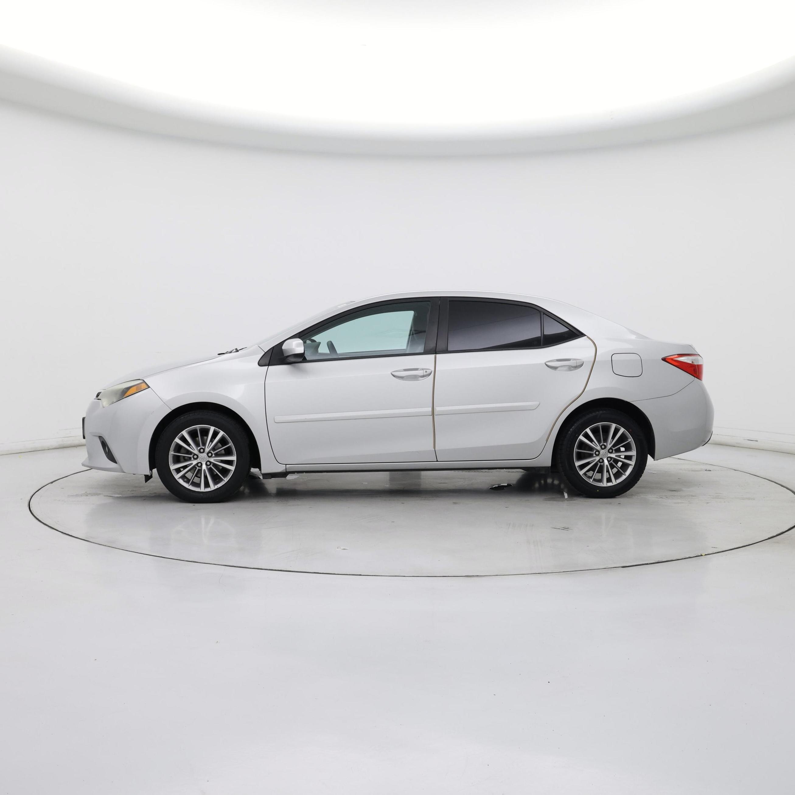 Thumbnail: 2014 Toyota Corolla - 3