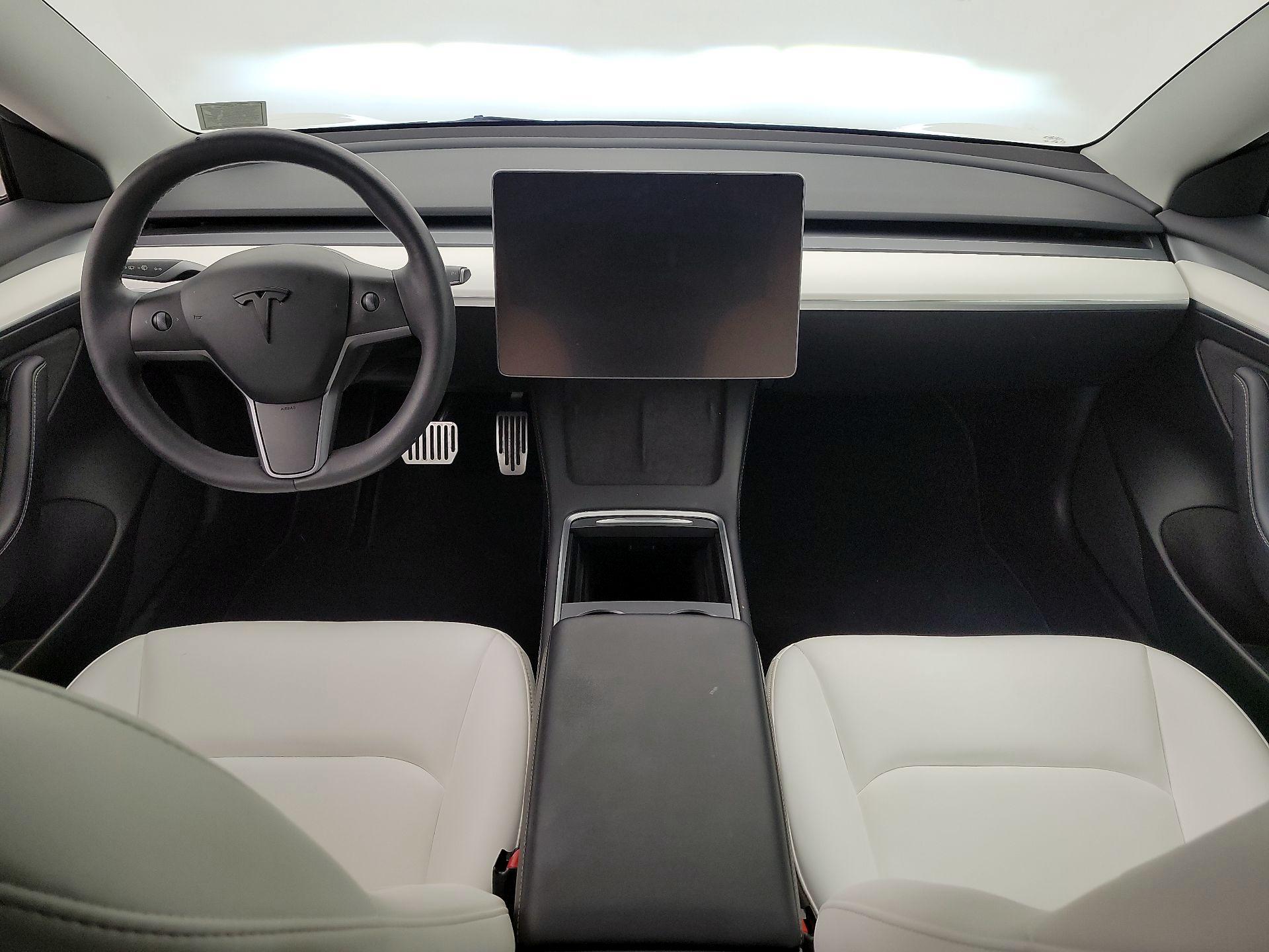 Thumbnail: 2023 Tesla Model 3 - 9