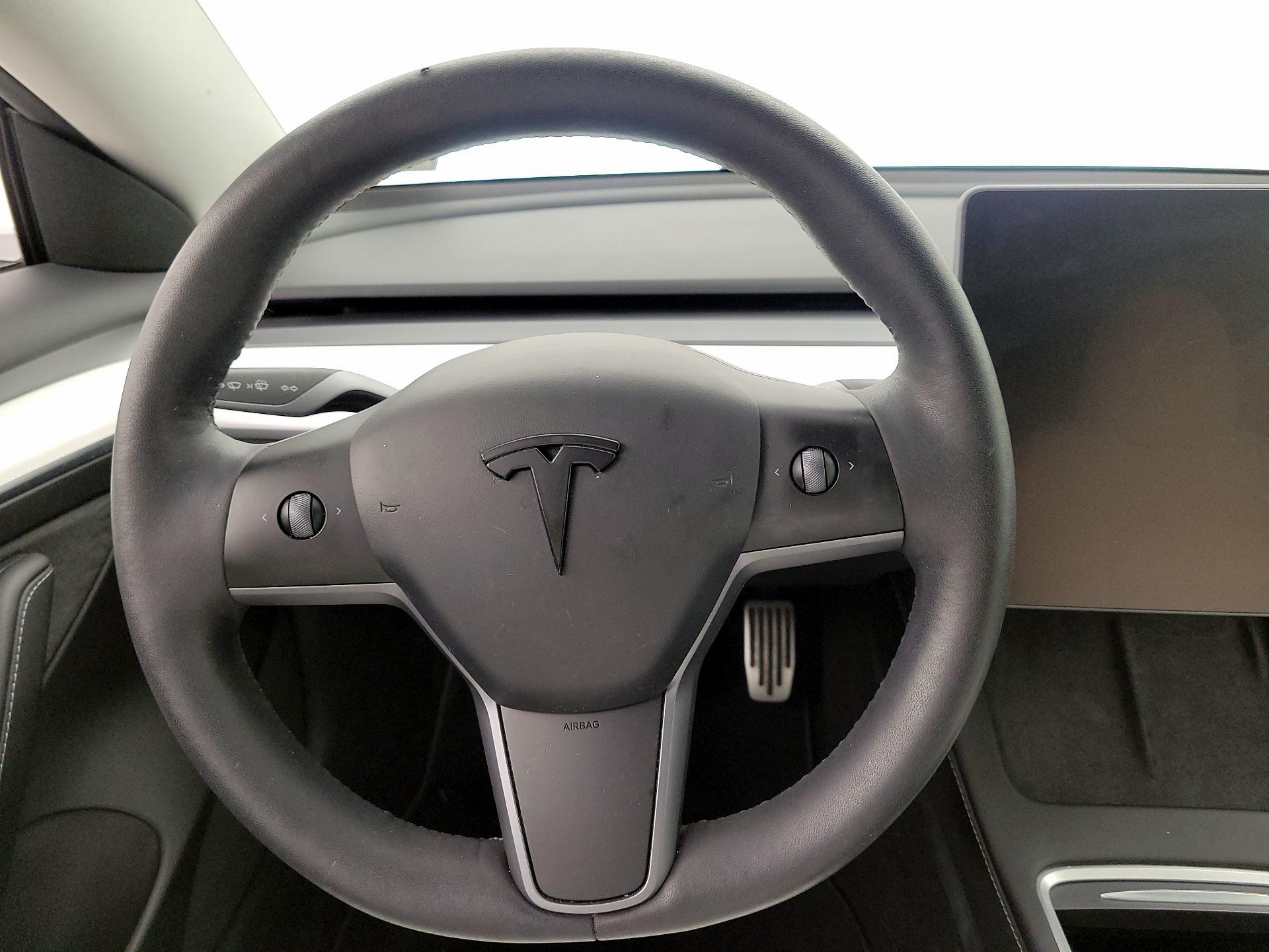 Thumbnail: 2023 Tesla Model 3 - 10