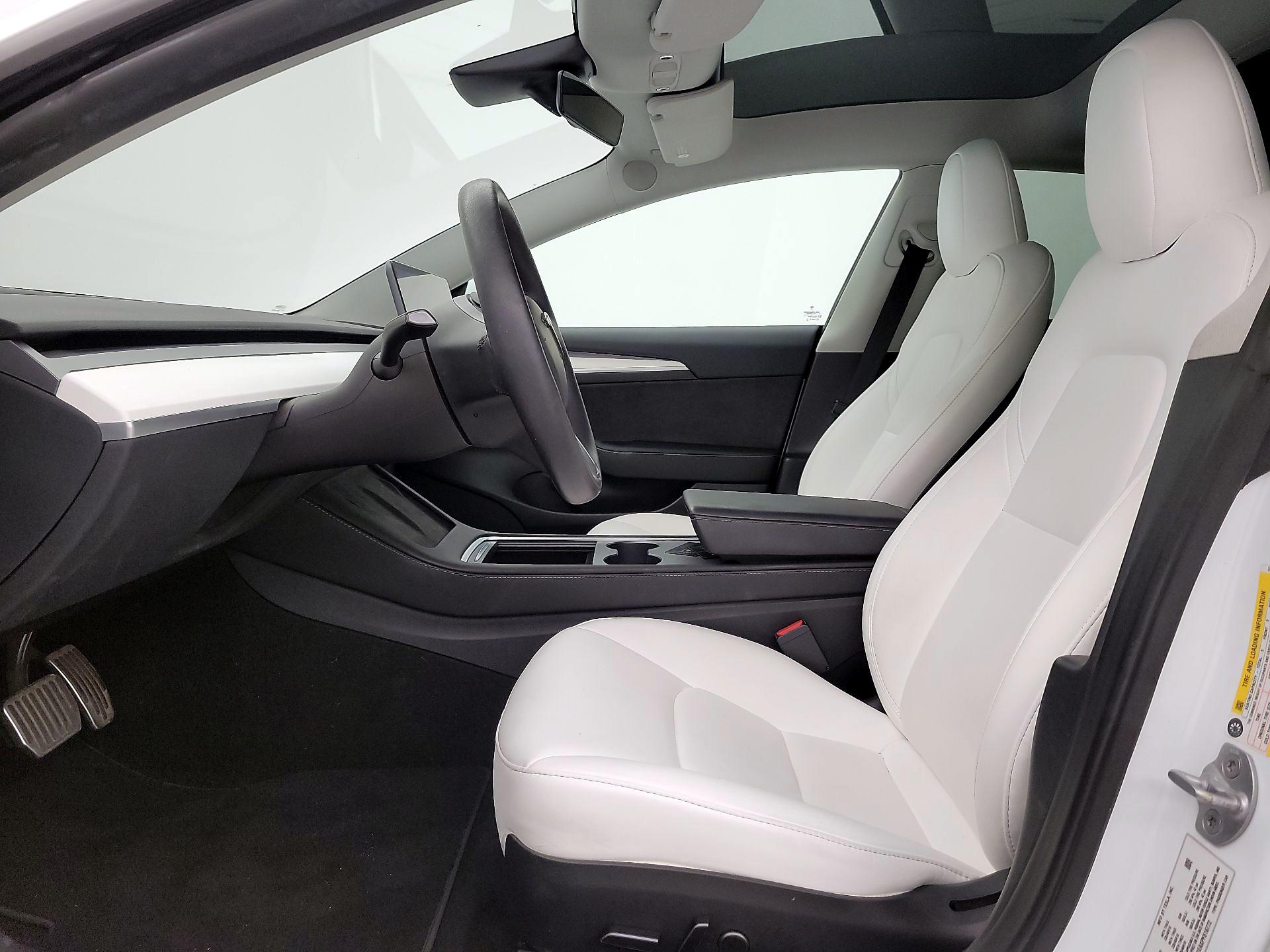 Thumbnail: 2023 Tesla Model 3 - 11