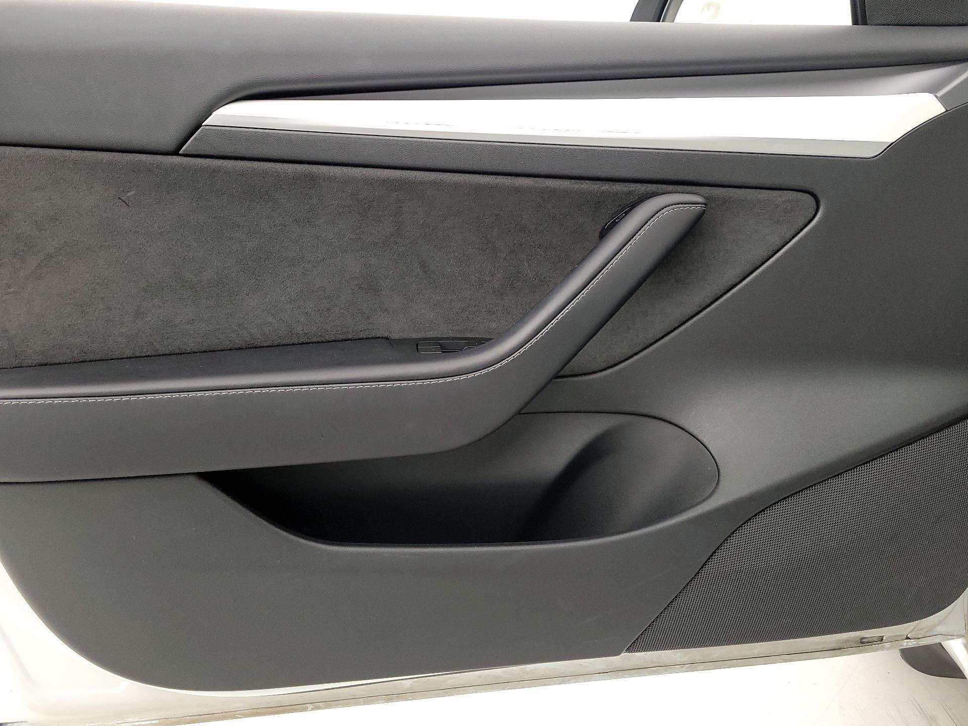 Thumbnail: 2023 Tesla Model 3 - 12