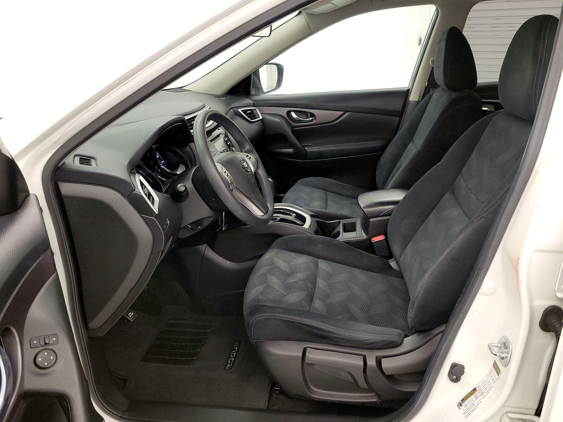 Thumbnail: 2016 Nissan Rogue - 11