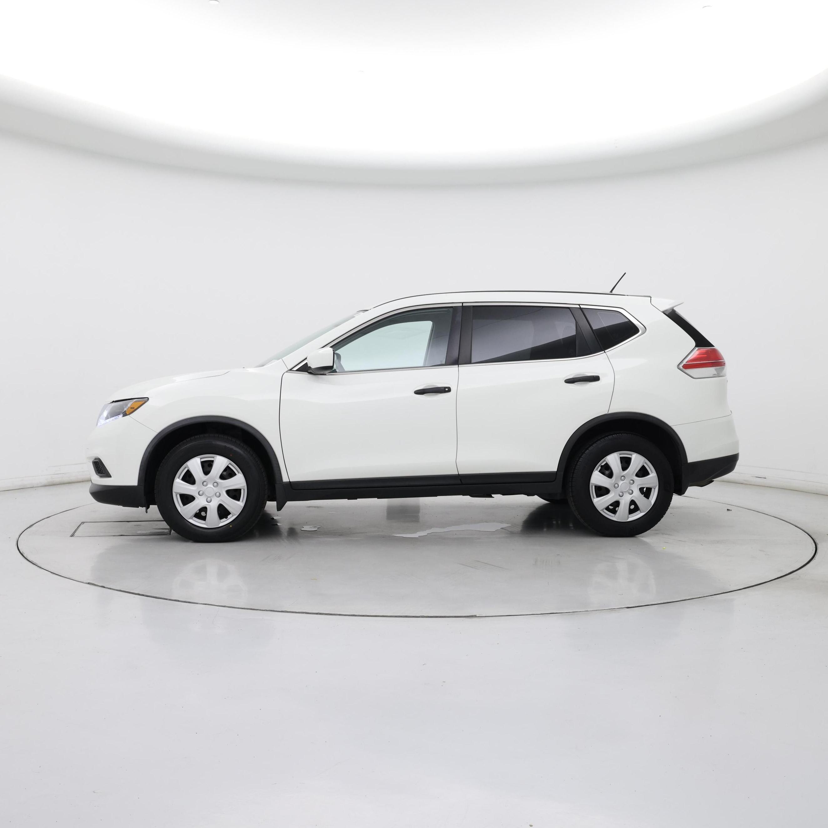 Thumbnail: 2016 Nissan Rogue - 3