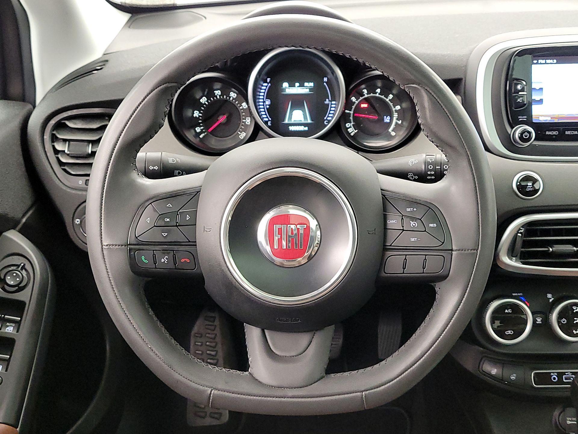 Thumbnail: 2016 Fiat 500X - 10