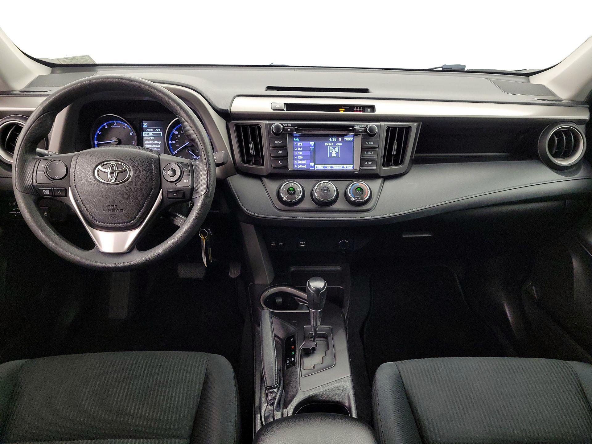 Thumbnail: 2018 Toyota RAV4 - 9