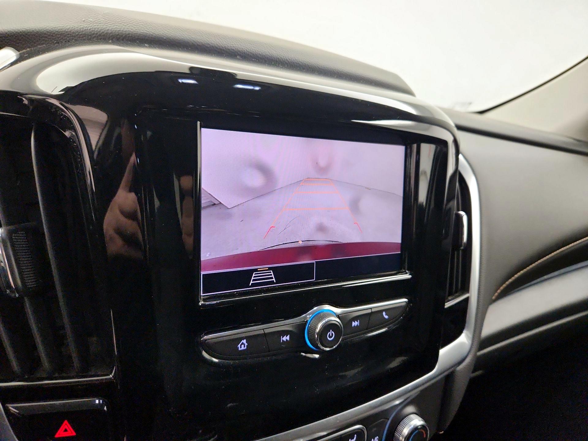 Thumbnail: 2020 Chevrolet Traverse - 14