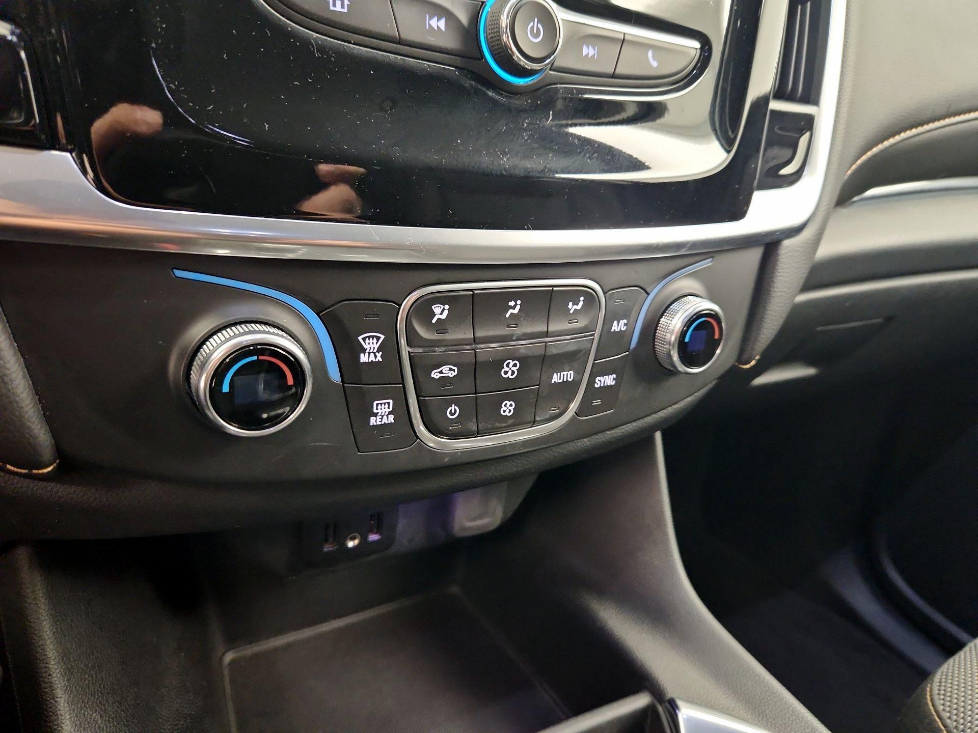 Thumbnail: 2020 Chevrolet Traverse - 16