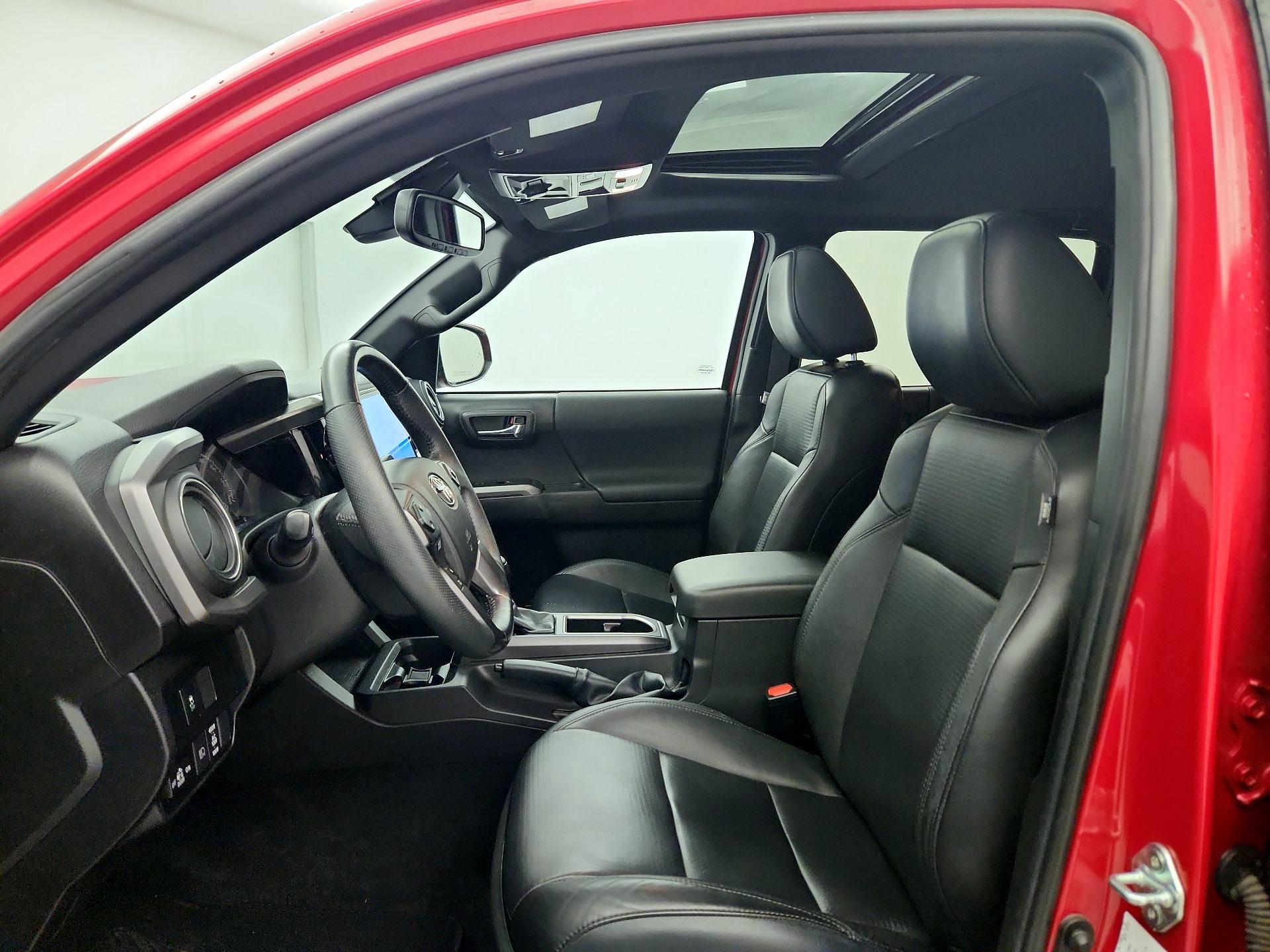 Thumbnail: 2022 Toyota Tacoma - 11