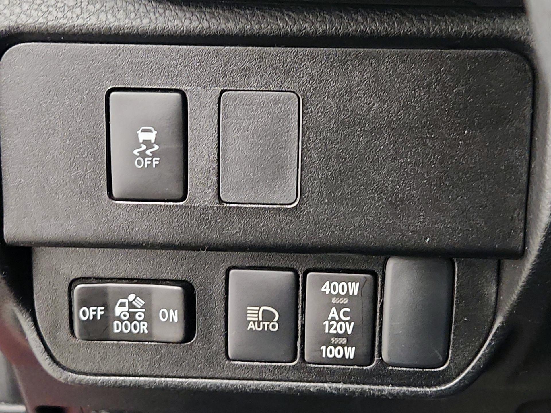 Thumbnail: 2022 Toyota Tacoma - 13