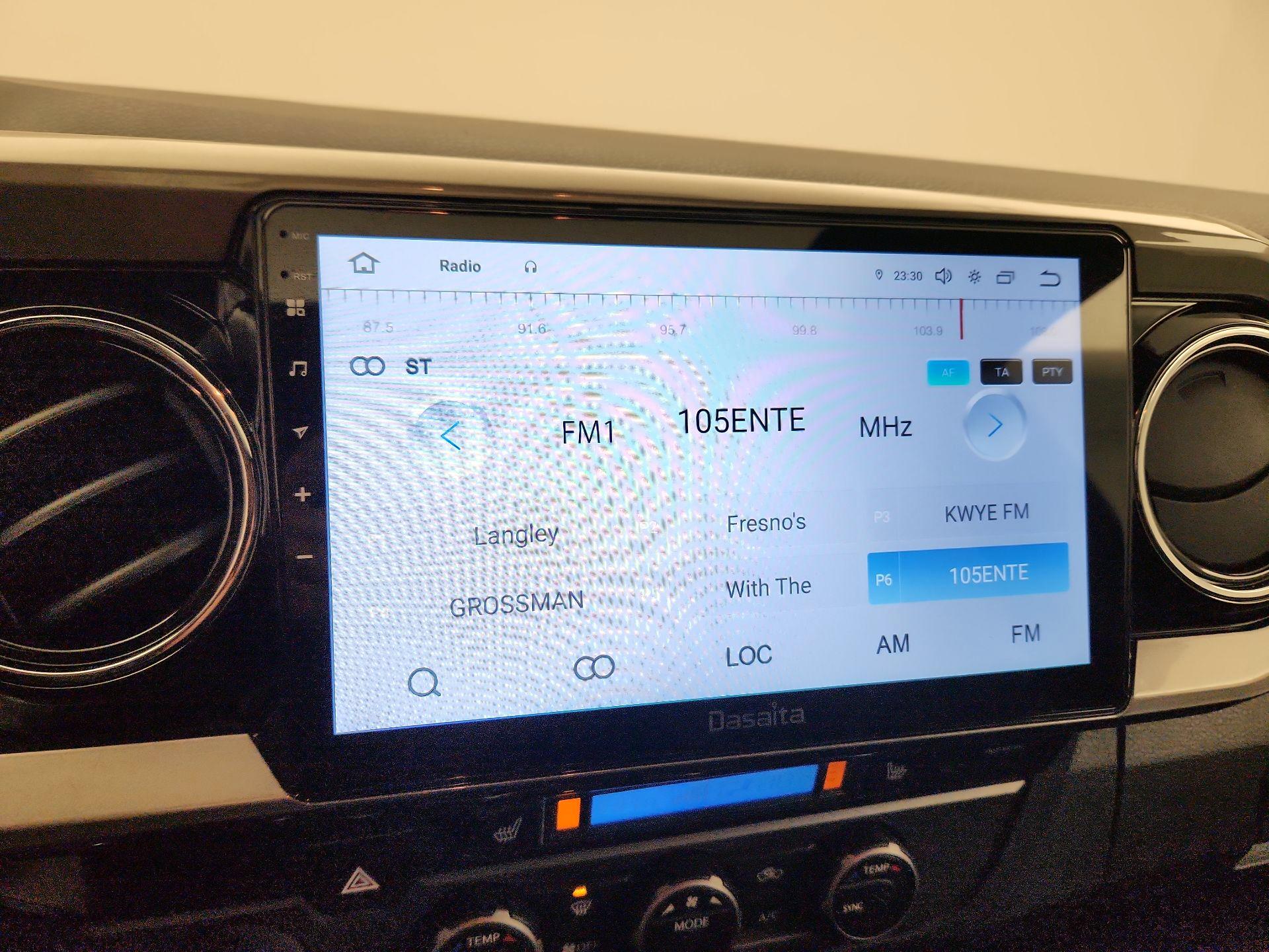 Thumbnail: 2022 Toyota Tacoma - 15