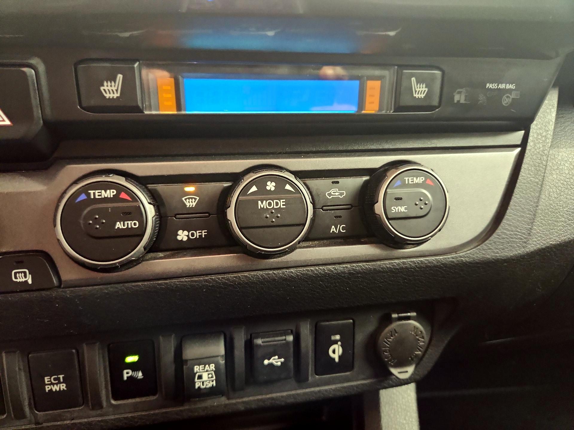 Thumbnail: 2022 Toyota Tacoma - 16