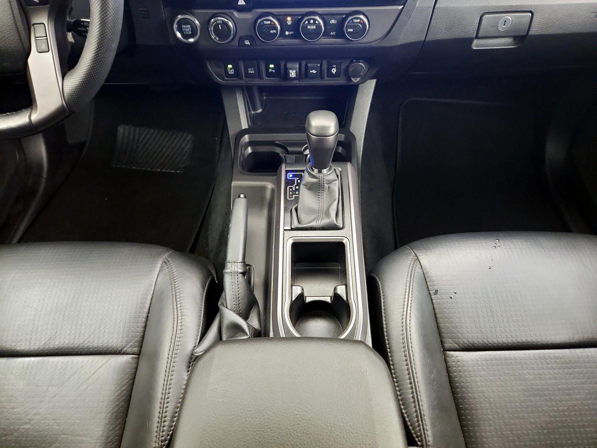 Thumbnail: 2022 Toyota Tacoma - 17