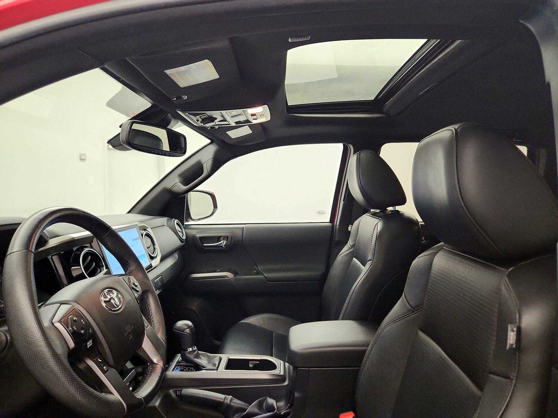 Thumbnail: 2022 Toyota Tacoma - 19